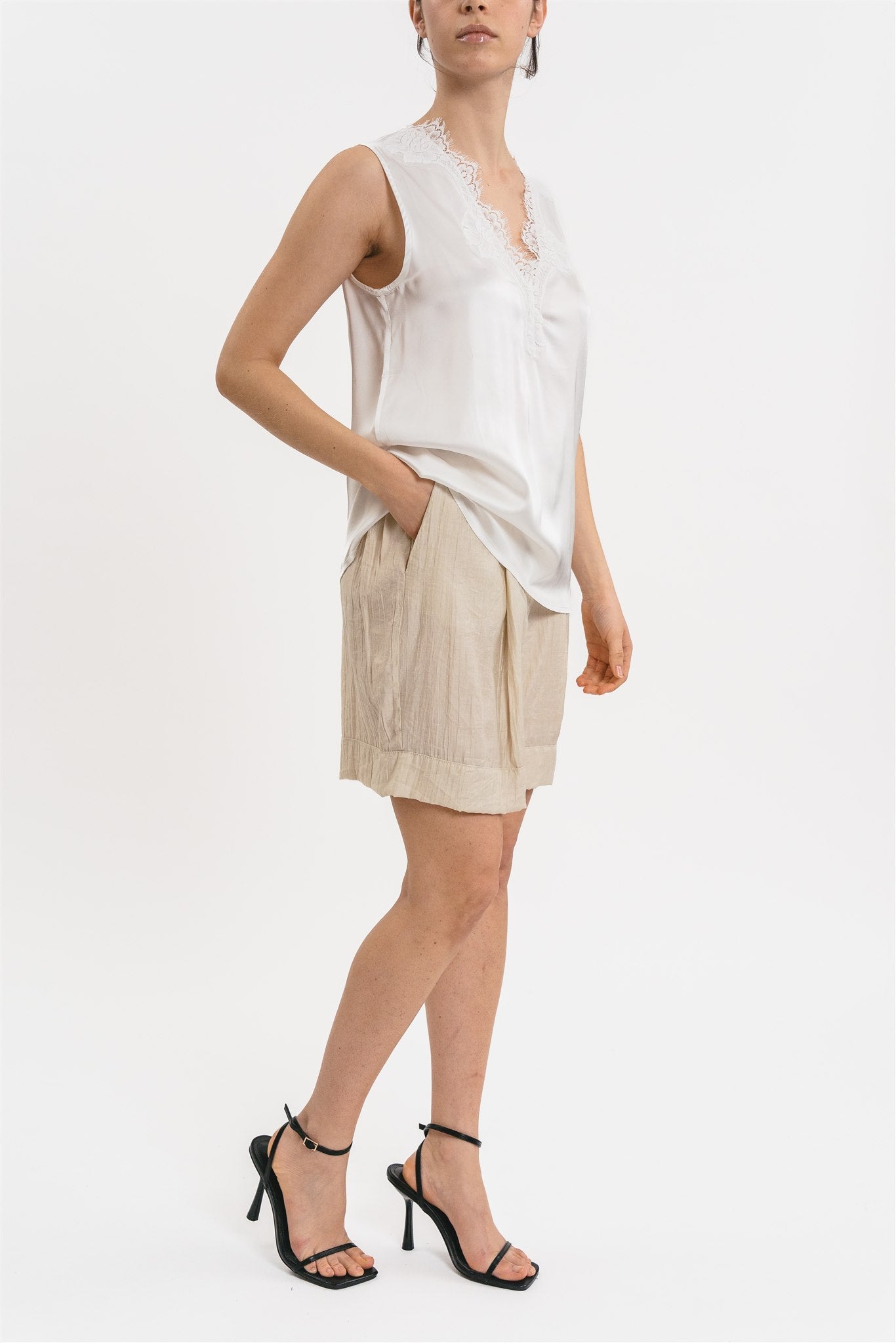 TOP MARIA VISCOSE WITH LACE