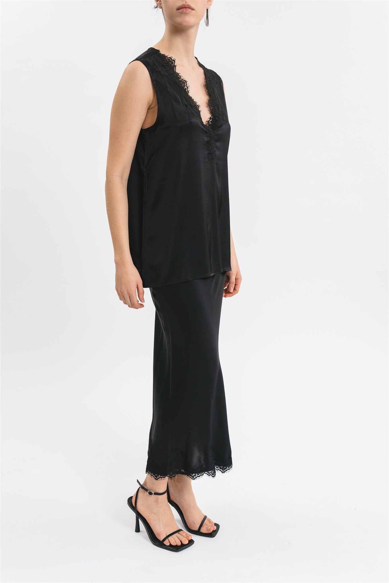 TOP MARIA VISCOSE WITH LACE