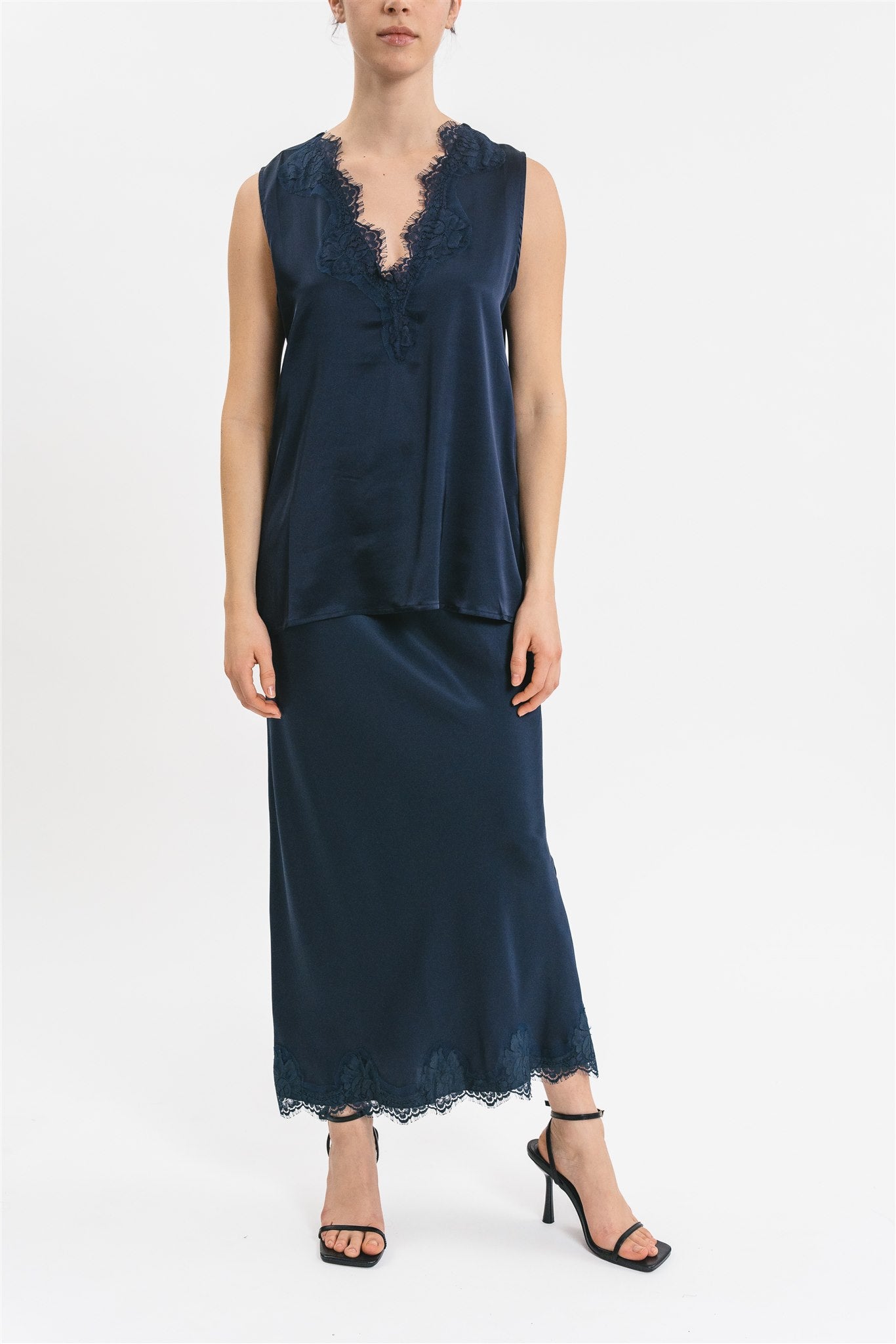 TOP MARIA VISCOSE WITH LACE