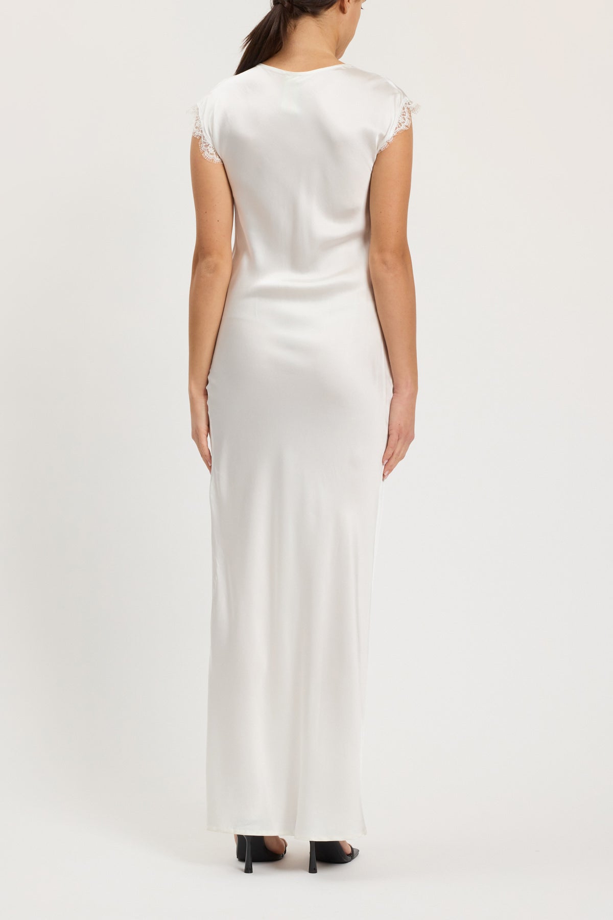 ABITO CON SPACCO E PIZZO
