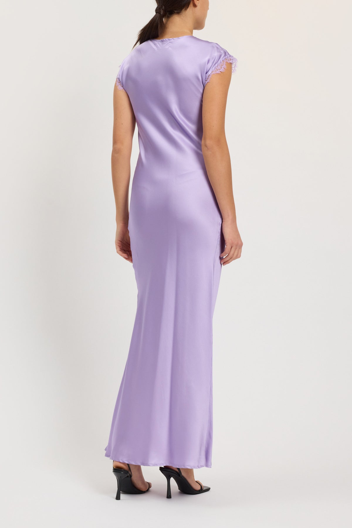 ABITO CON SPACCO E PIZZO
