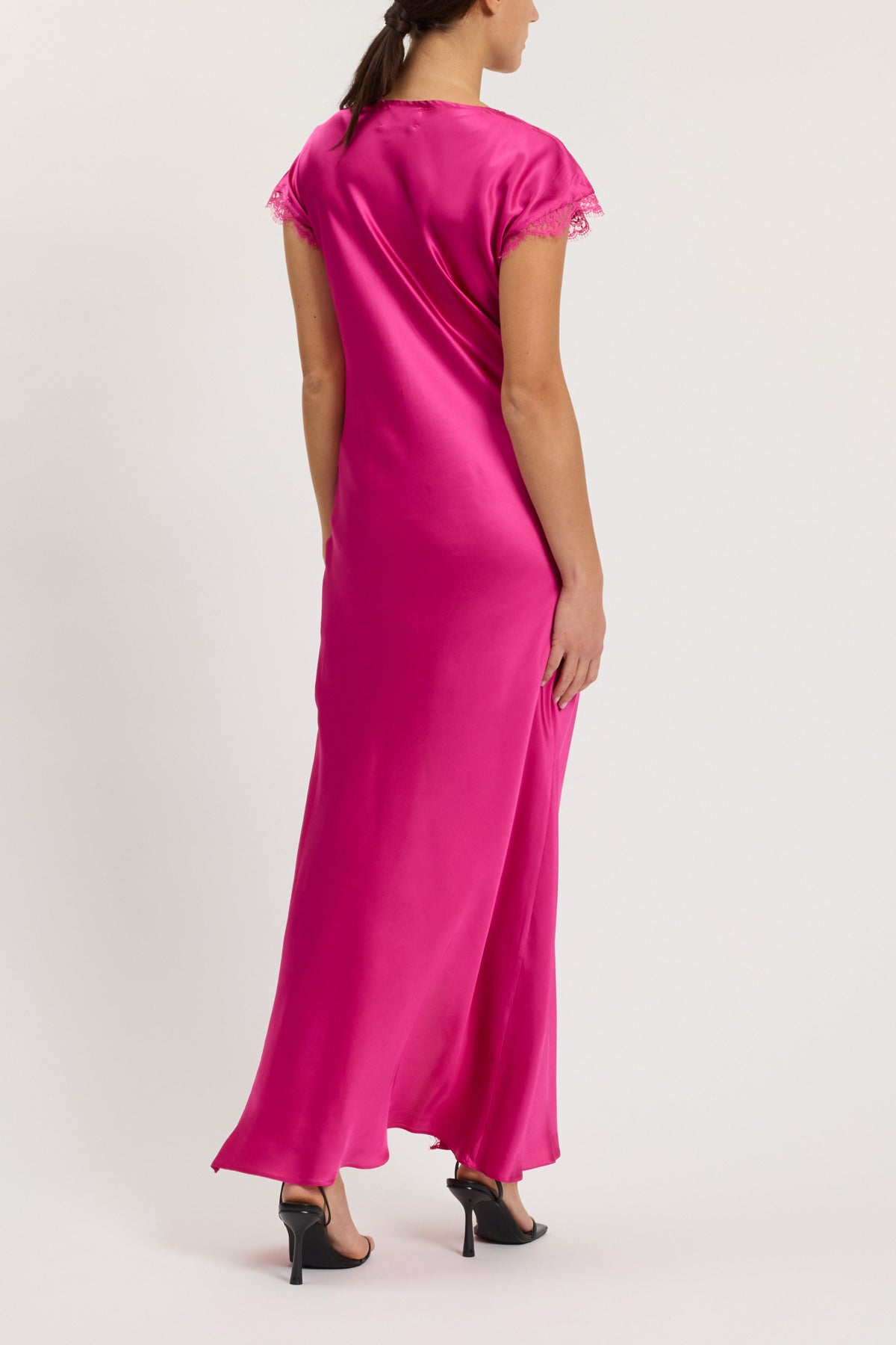 ABITO CON SPACCO E PIZZO