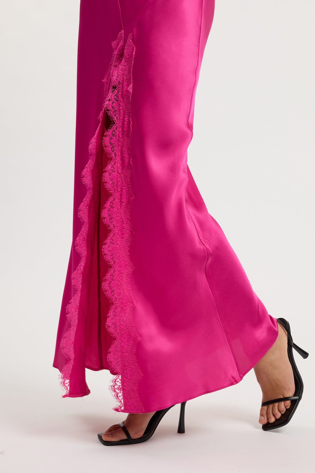 ABITO CON SPACCO E PIZZO