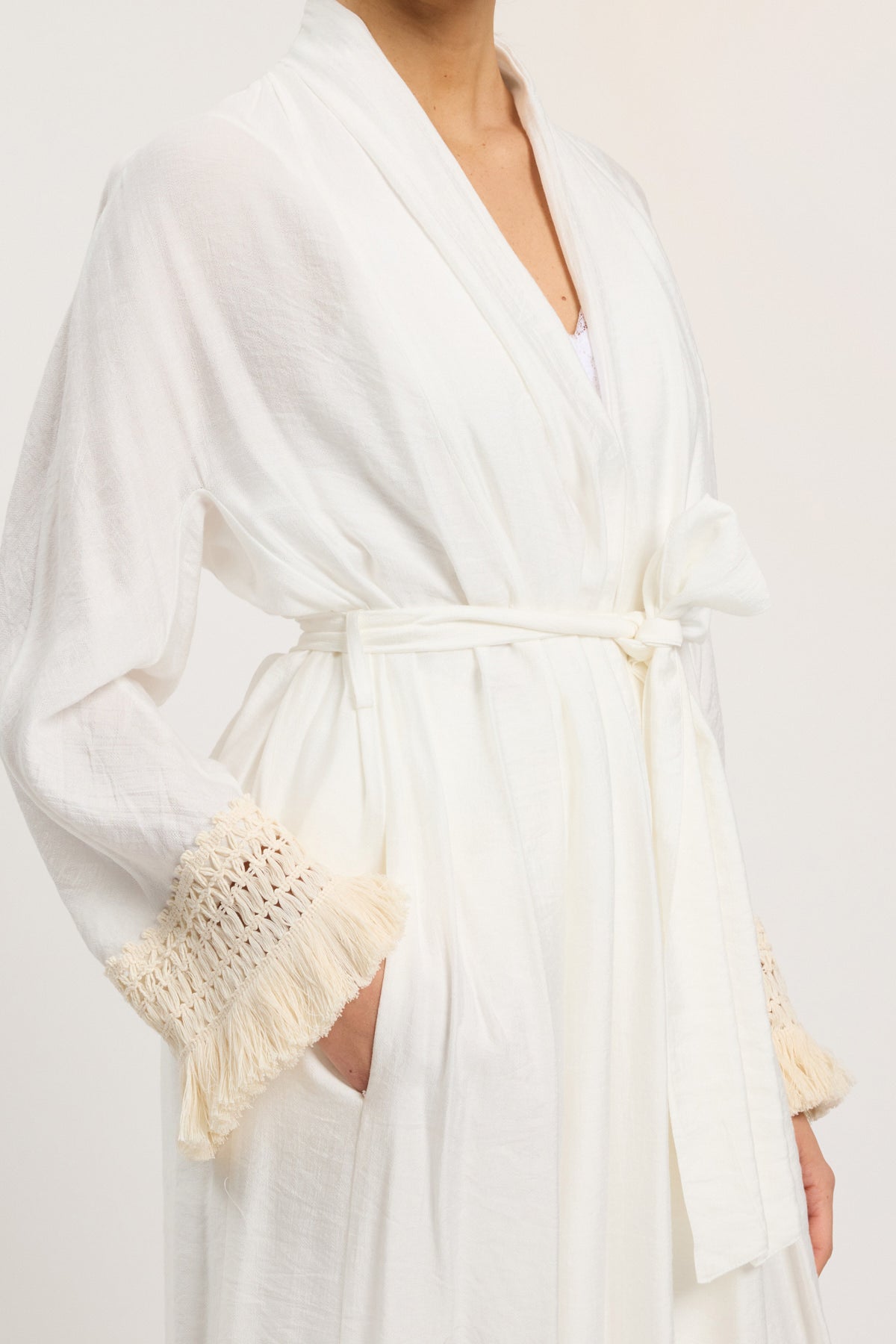 KIMONO DRESSING GOWN WITH FRINGES
