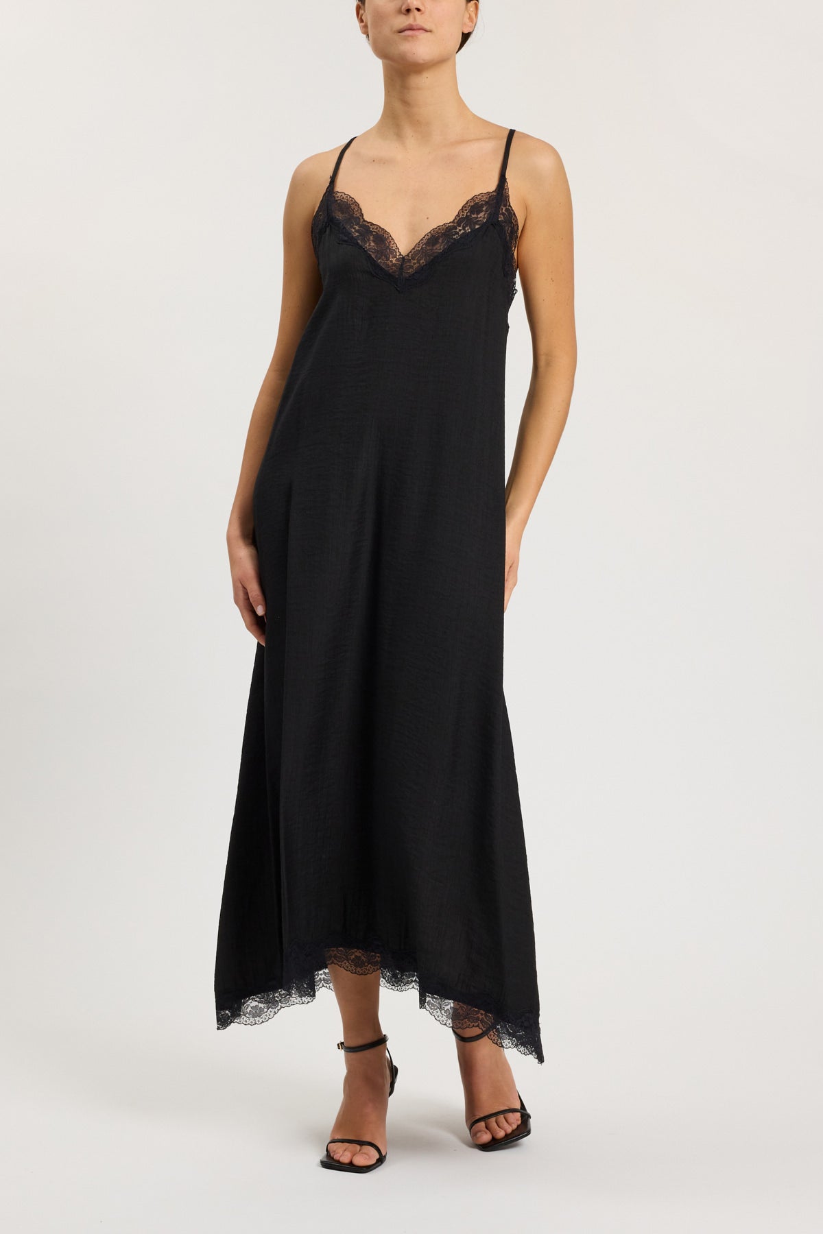 SLIP DRESS LUNGO CON PIZZO IN CONTRASTO