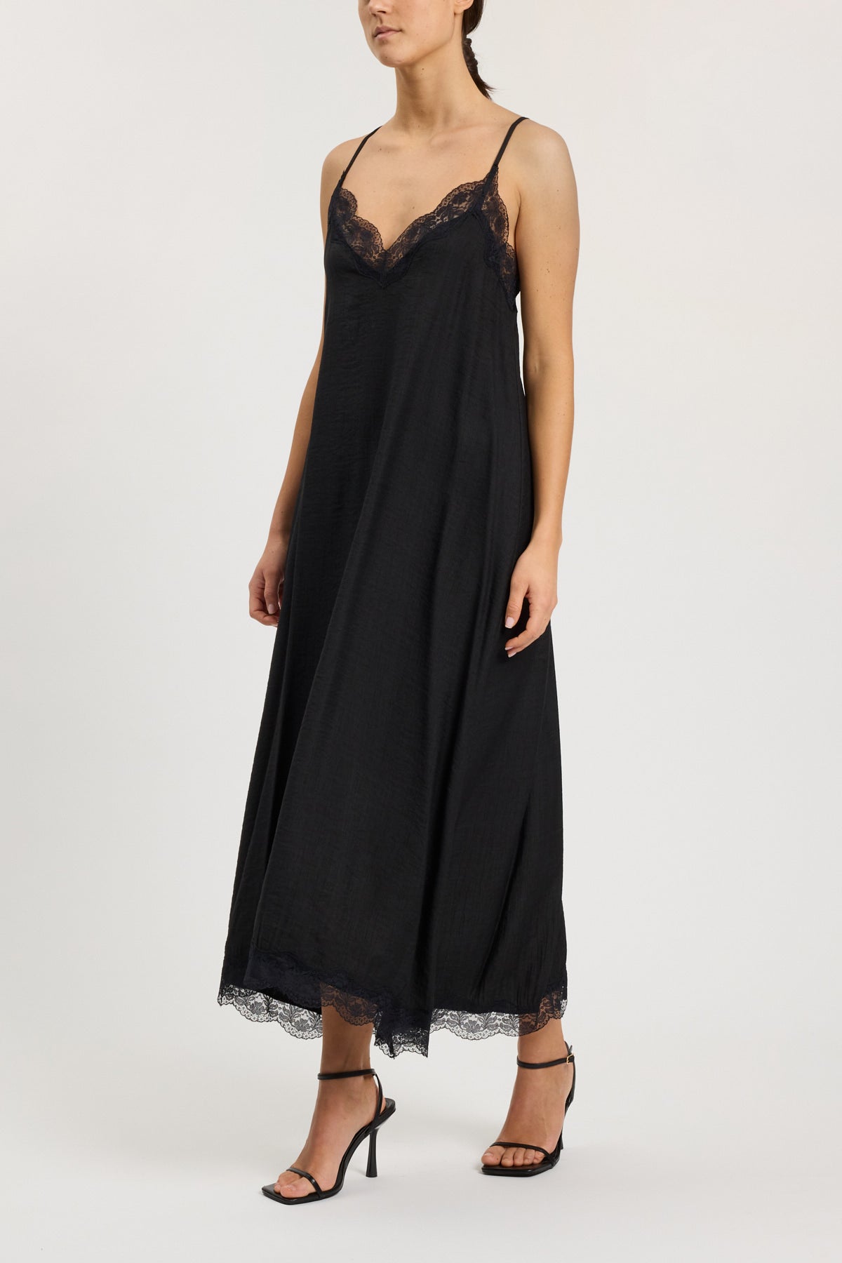 SLIP DRESS LUNGO CON PIZZO IN CONTRASTO
