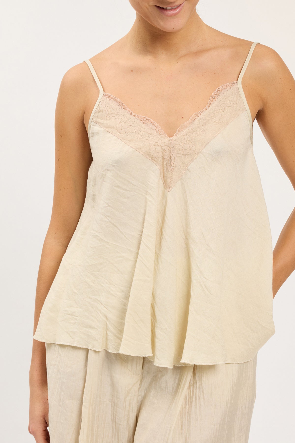TOP WITH LACE