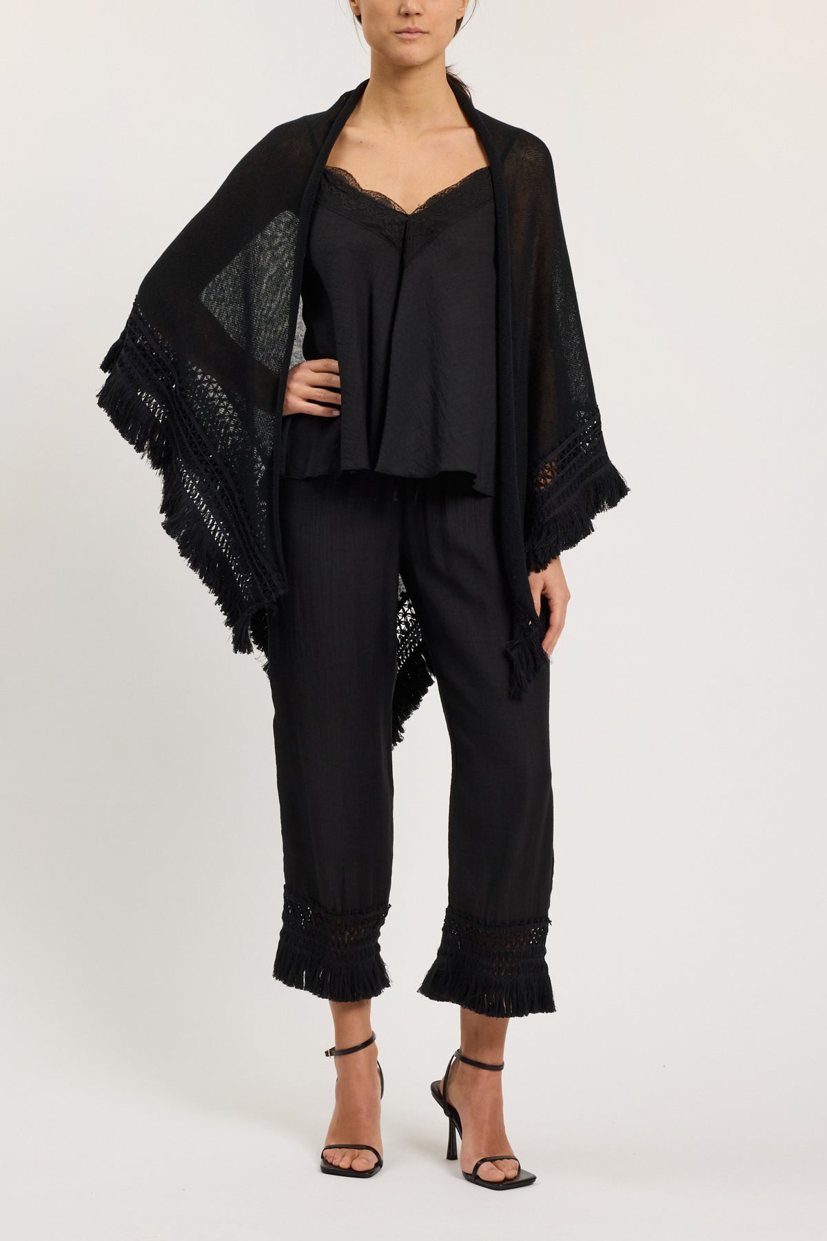 FRINGED SHAWL