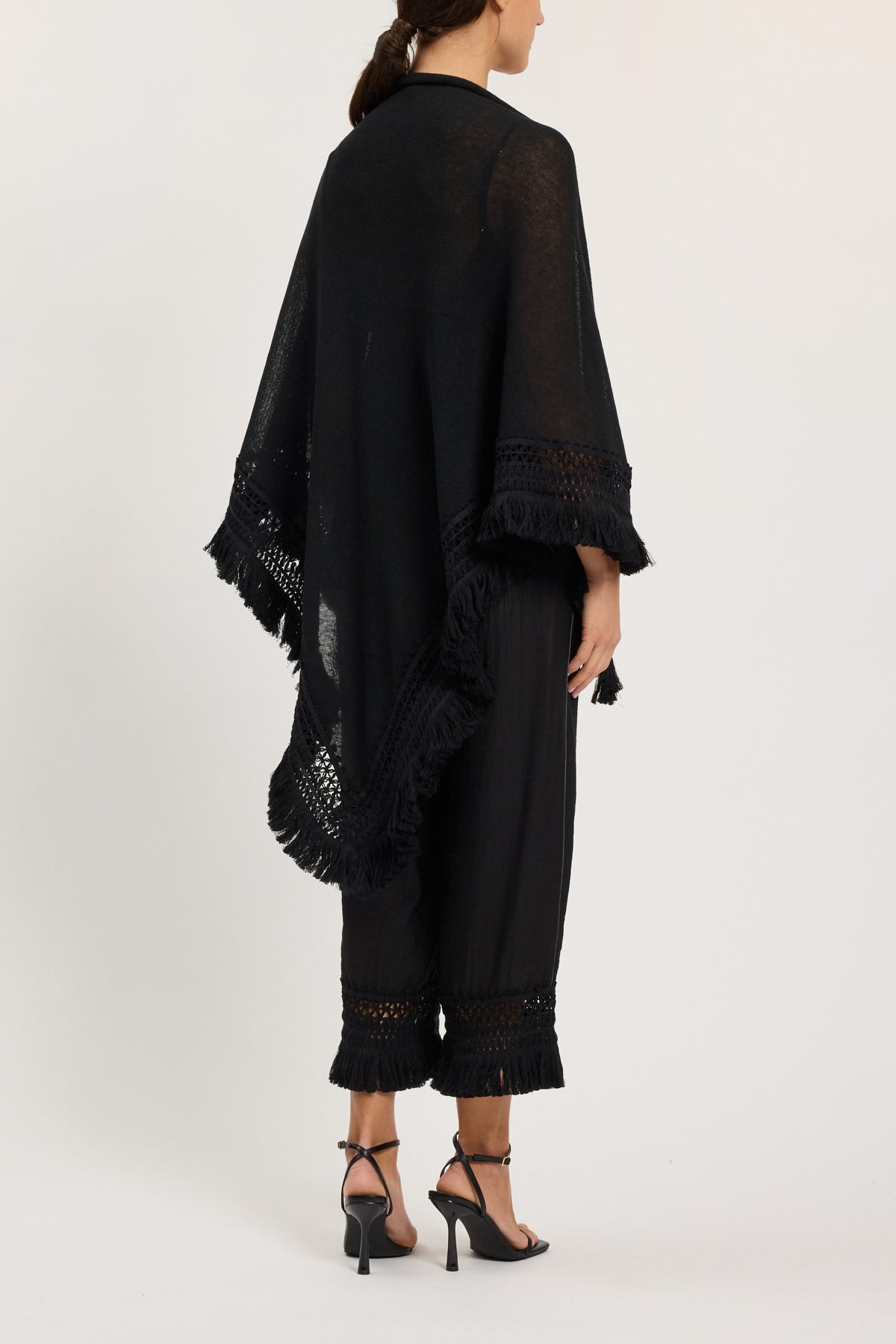 FRINGED SHAWL
