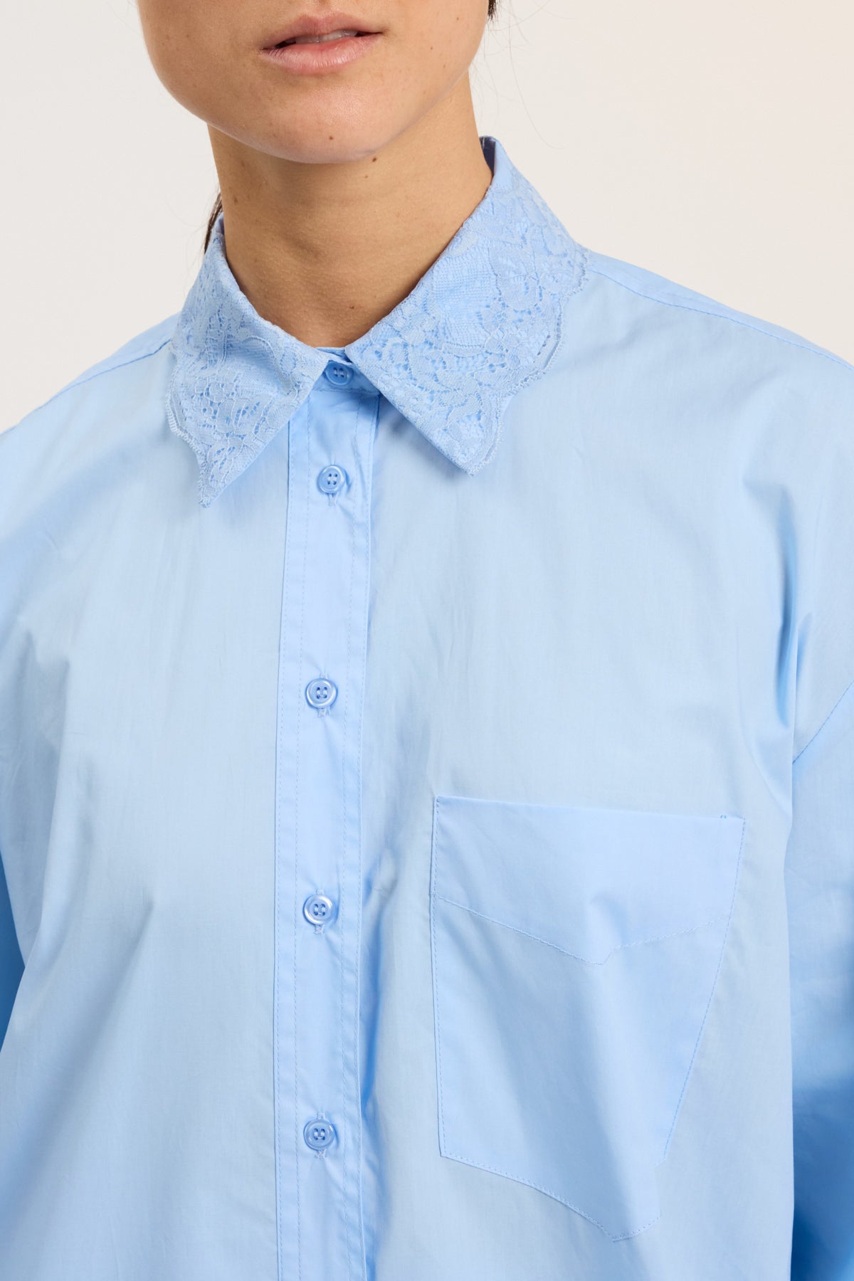 CAMICIA CON PIZZO