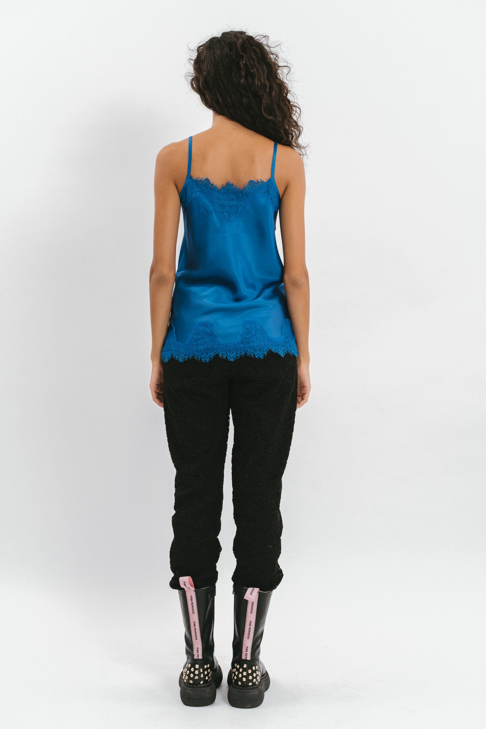 Top royal blu in viscosa satin elasticizzata con rifiniture in pregiato pizzo francese Posteriore