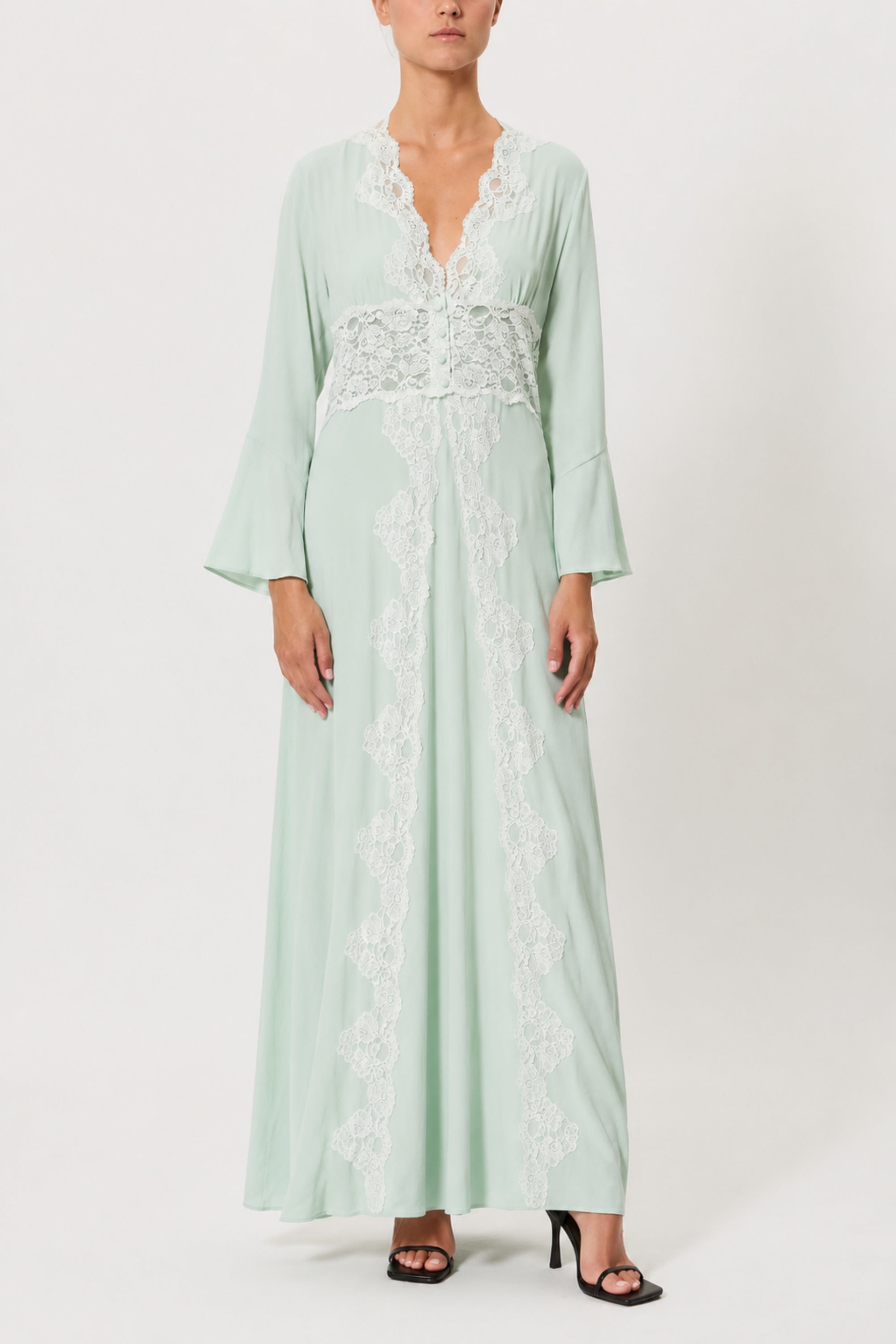 DRESS WITH LACE DETAILS