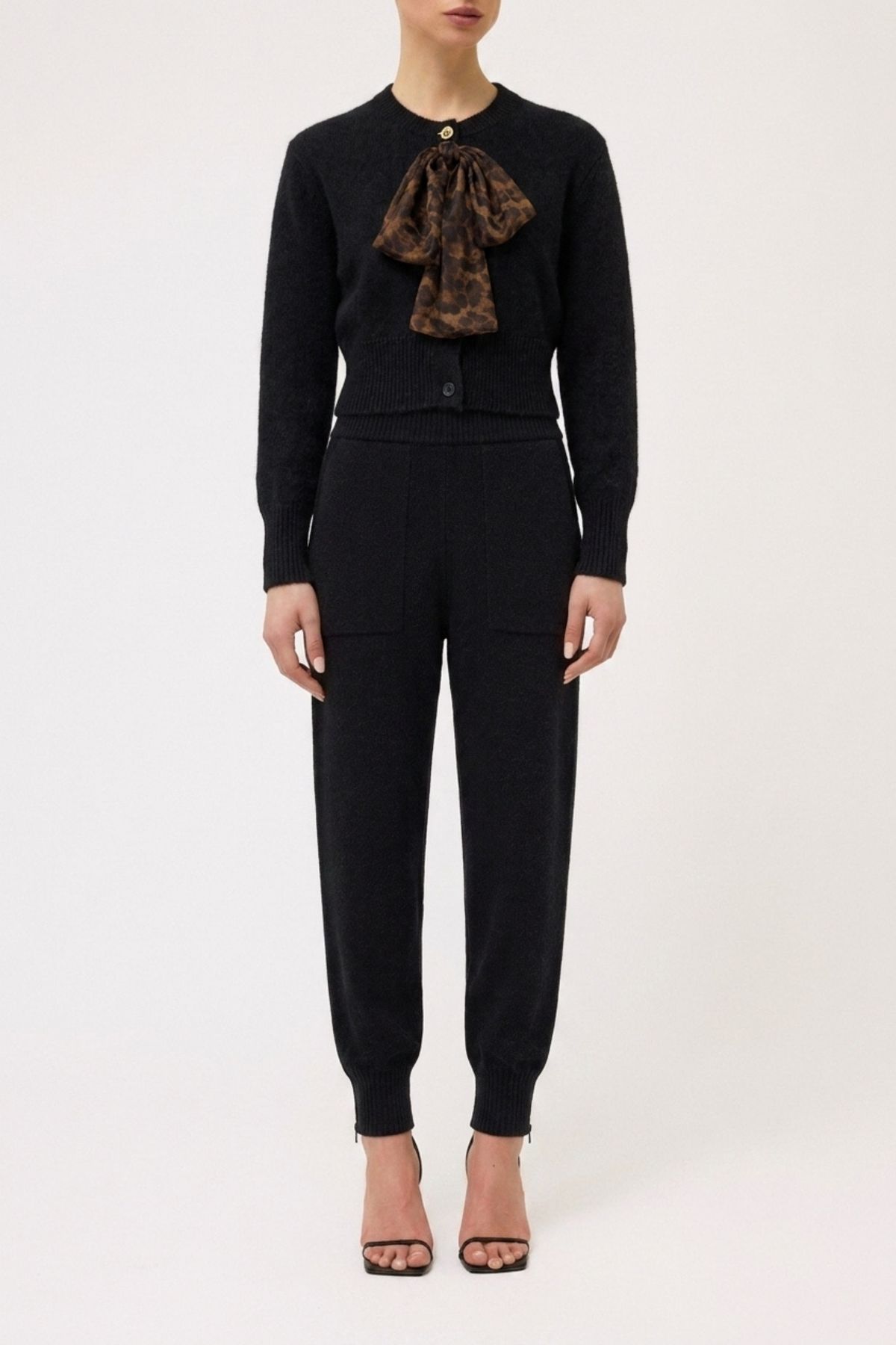 CARDIGAN CON FIOCCO MACULATO
