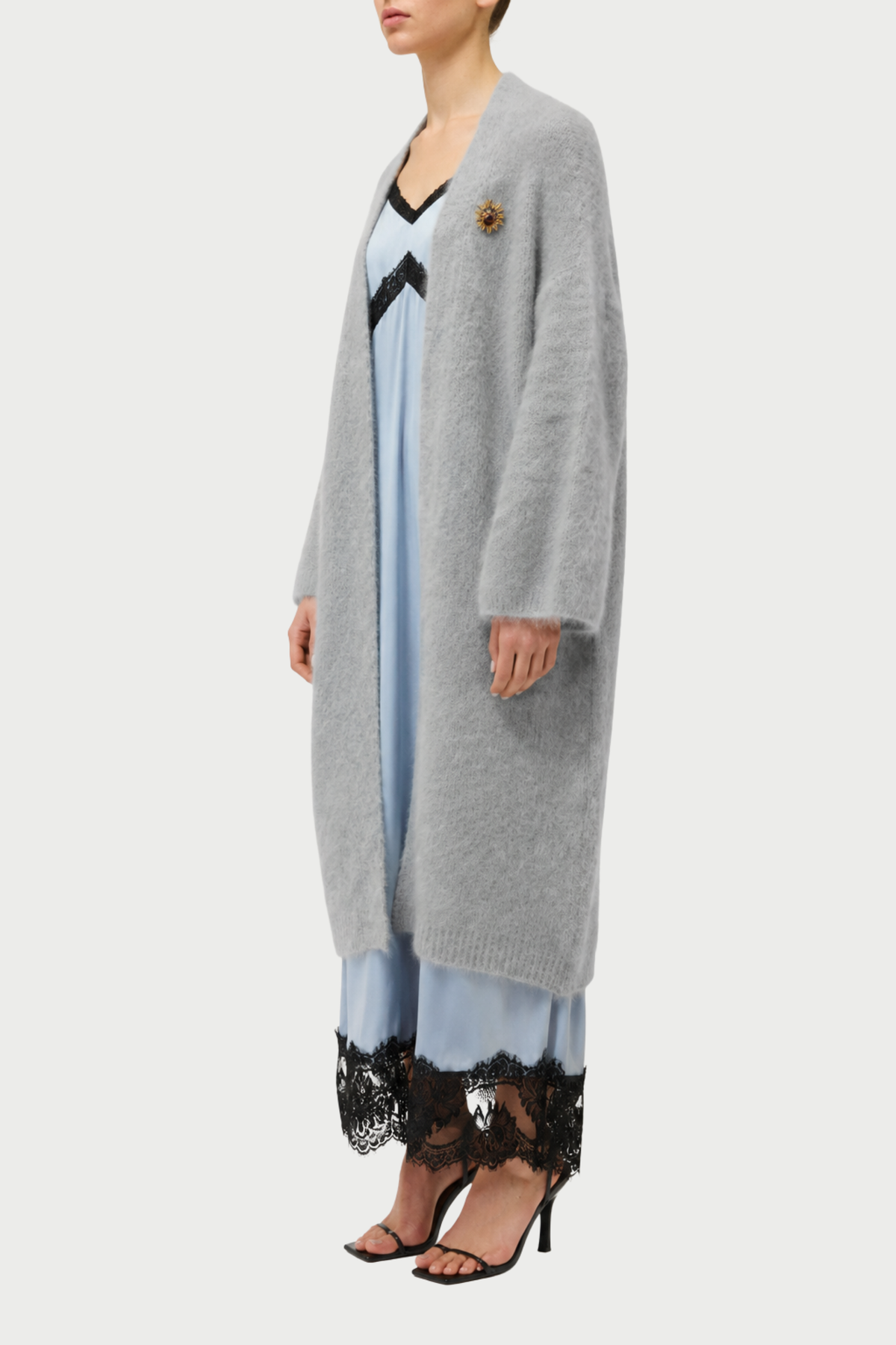 CARDIGAN GARZATO LUNGO CON SPILLA GIOIELLO