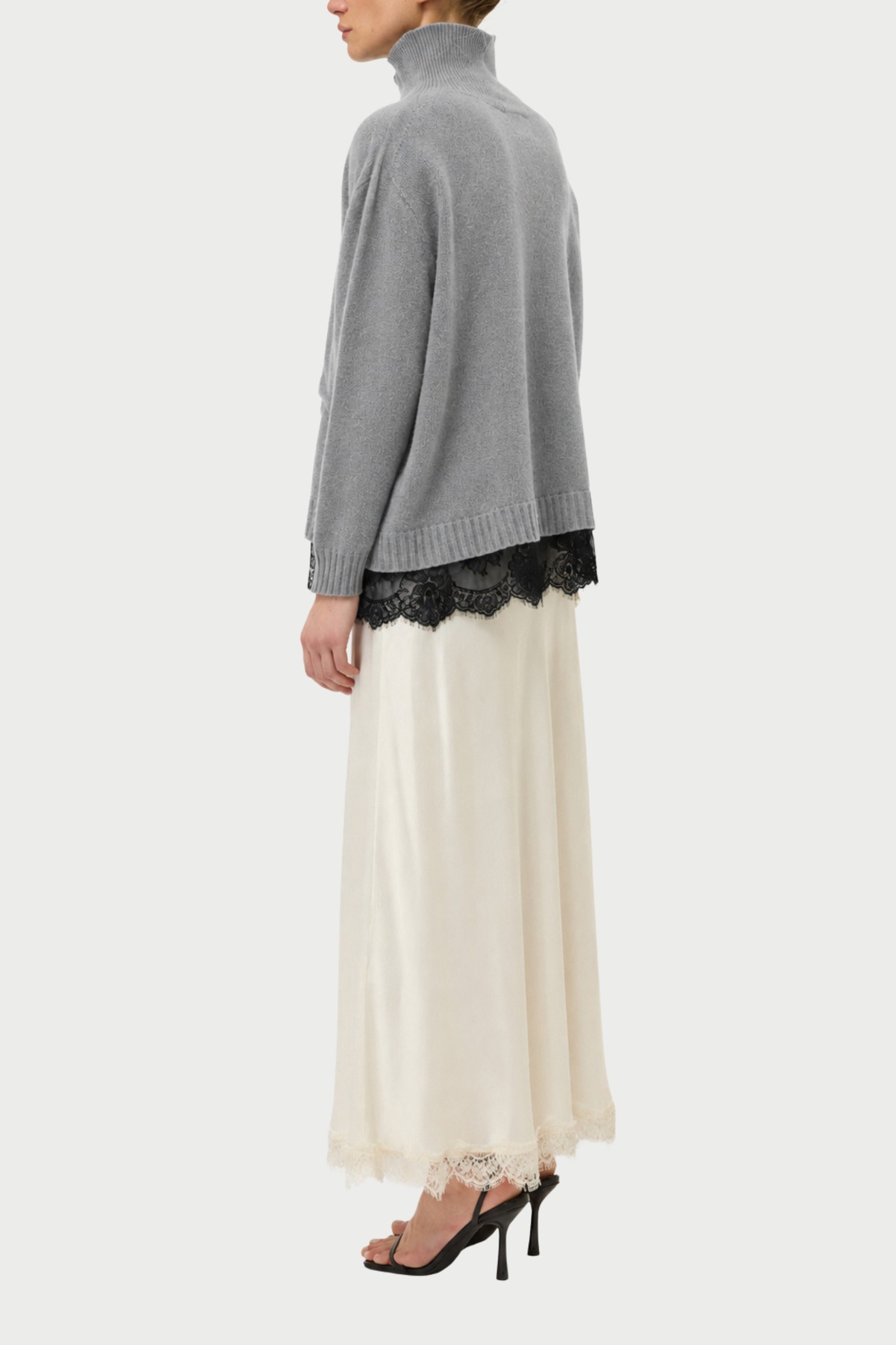 MAGLIA COLLO ALTO CON PIZZO