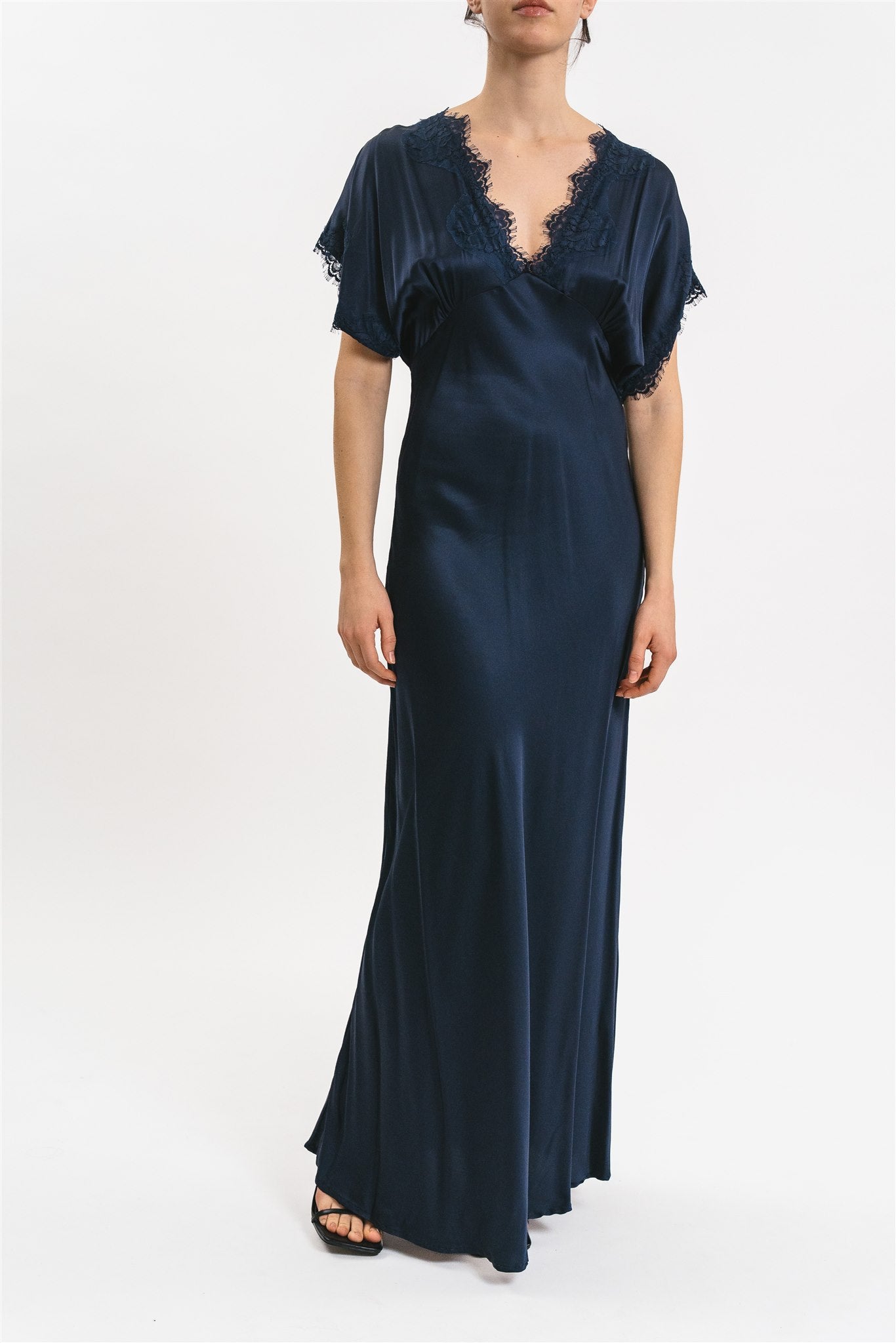 Abito lungo in viscosa frontale