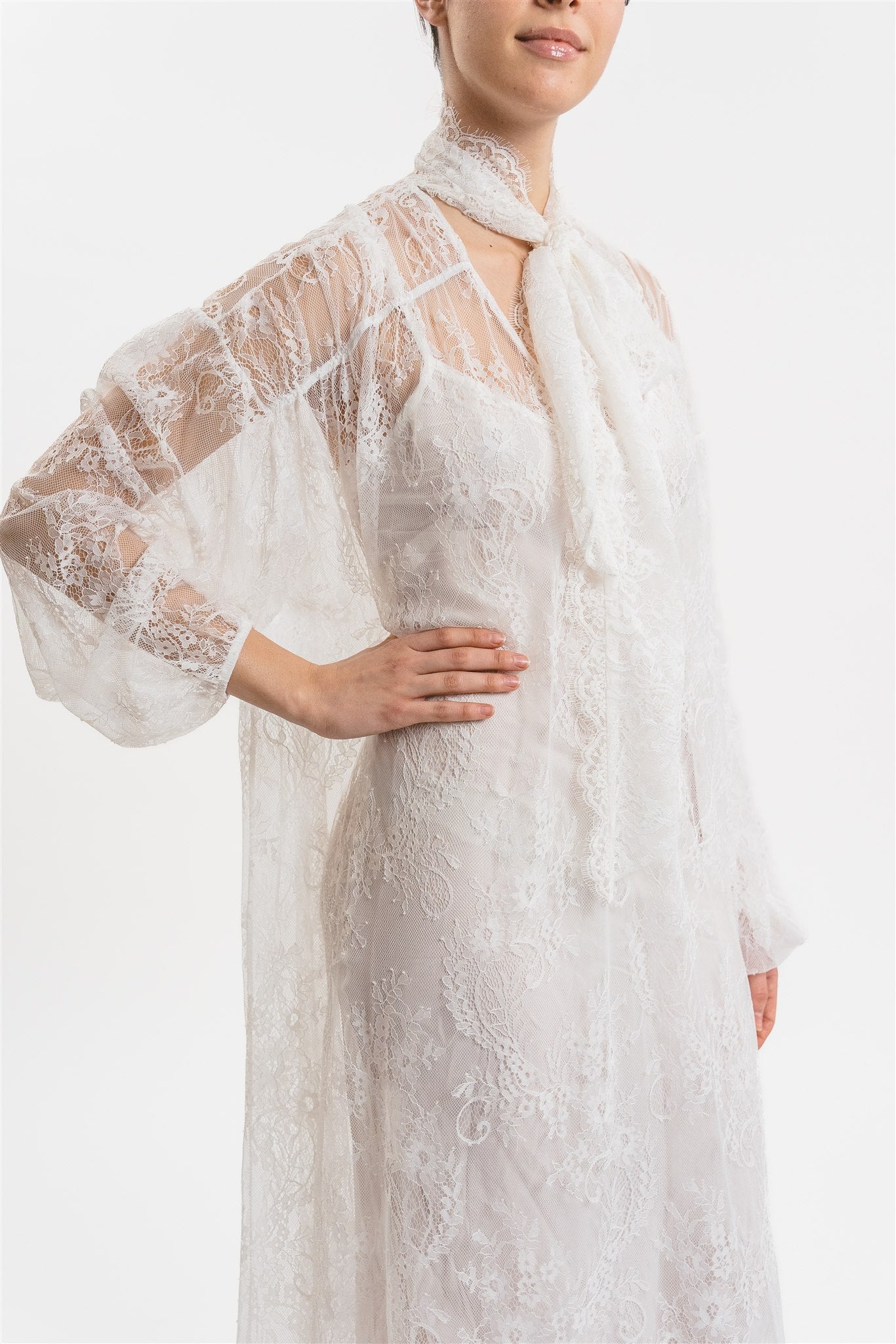 LACE DRESS WITH BOW
