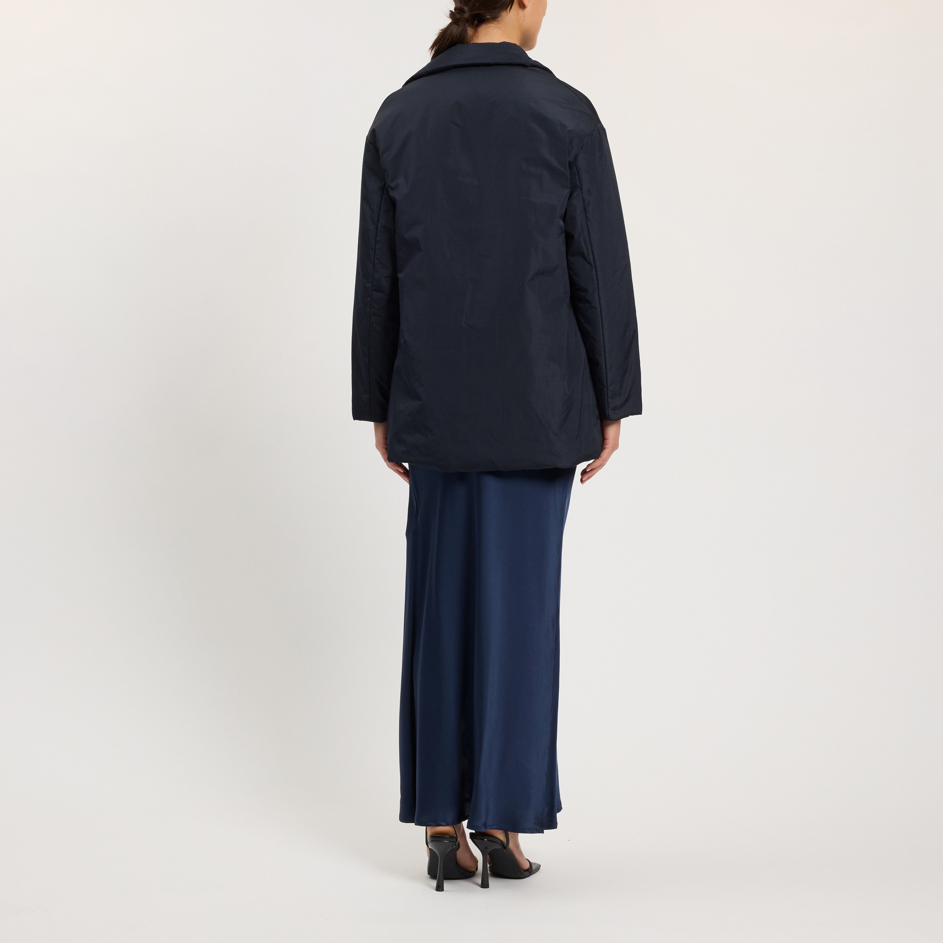 100 gram oversize jacket with jewelled button