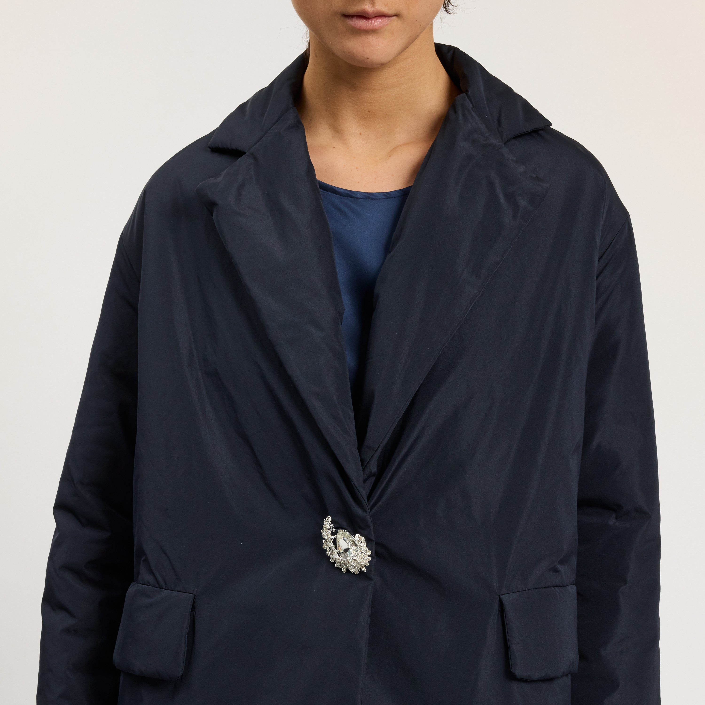 100 gram oversize jacket with jewelled button