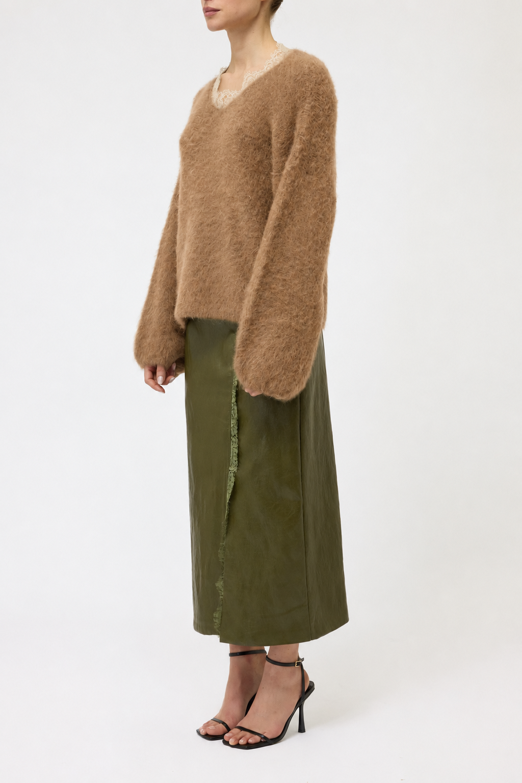 MAGLIA GARZATA IN ALPACA CON PIZZO