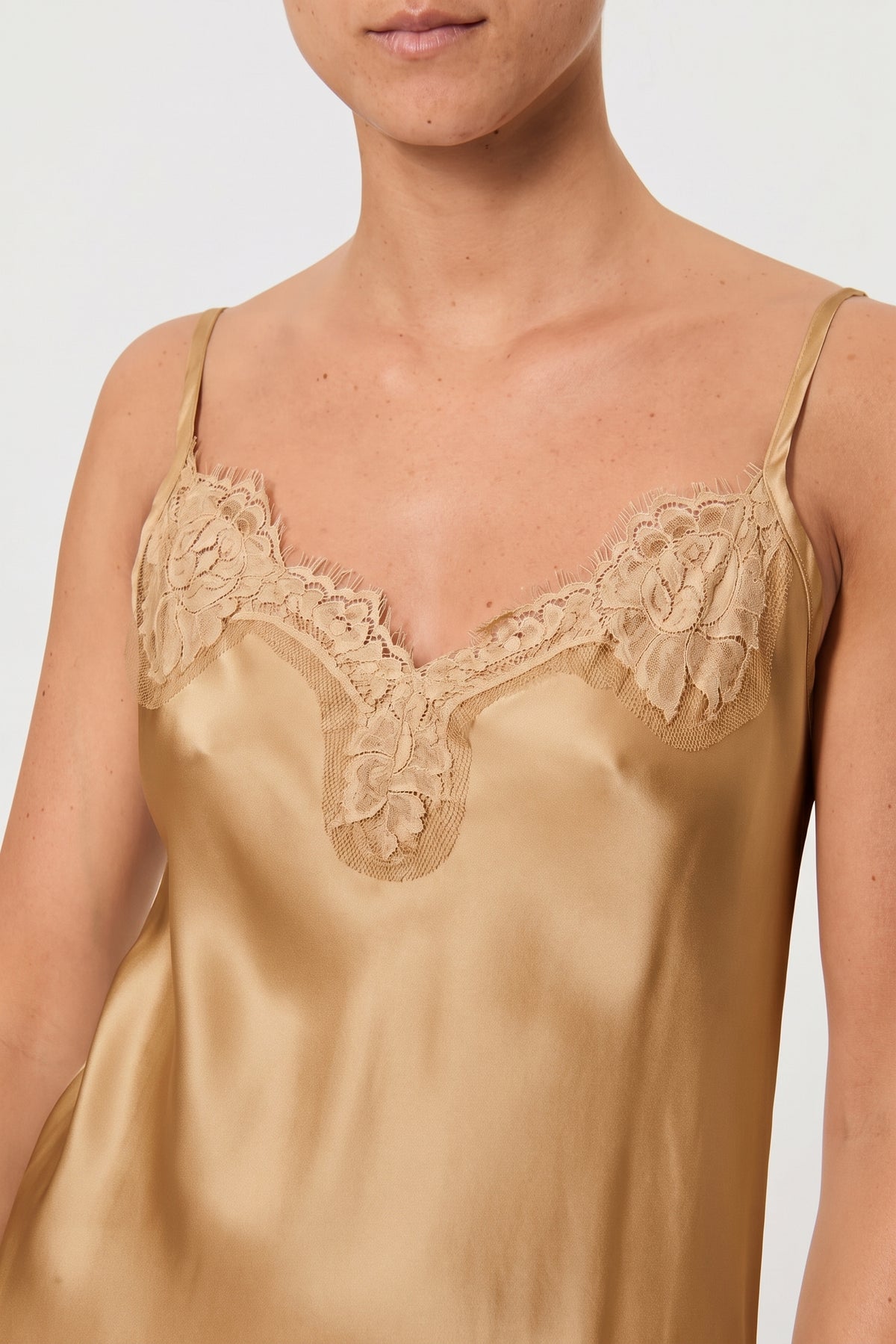 CLAUDIA – VISCOSE AND LACE SLIP DRESS