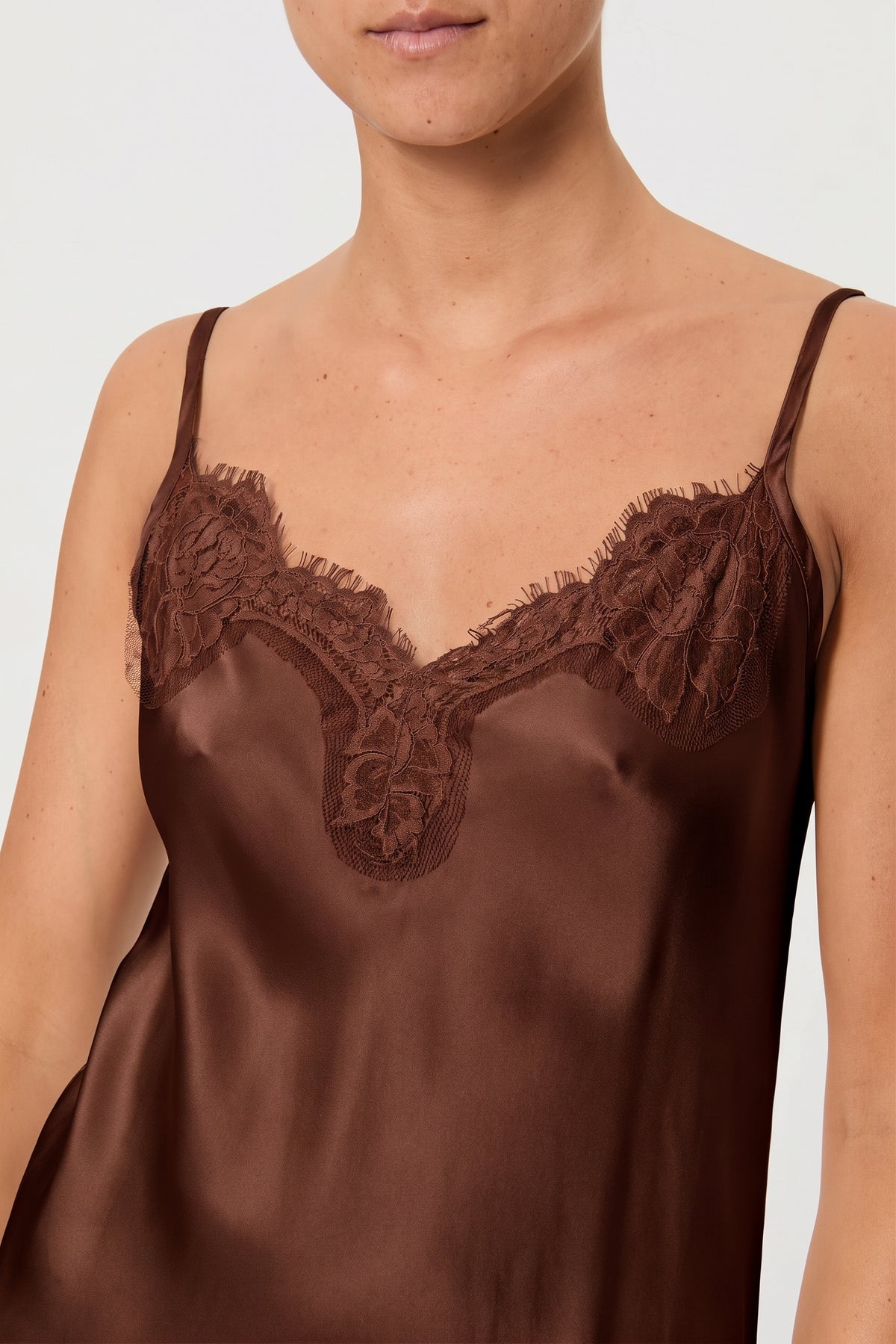 CLAUDIA – VISCOSE AND LACE SLIP DRESS