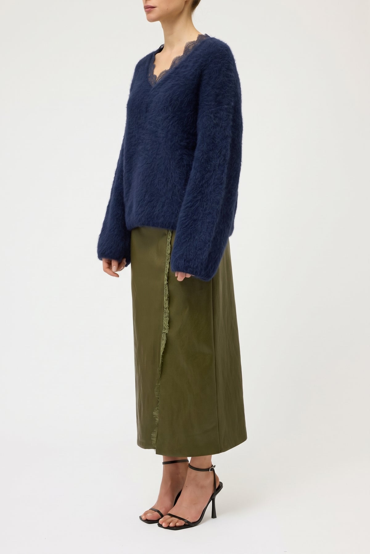 MAGLIA GARZATA IN ALPACA CON PIZZO