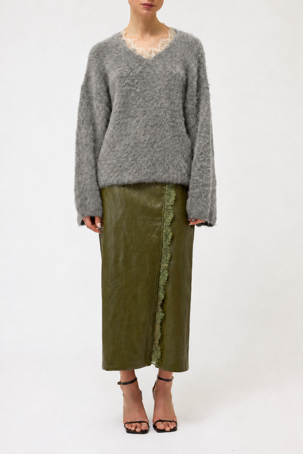 MAGLIA GARZATA IN ALPACA CON PIZZO