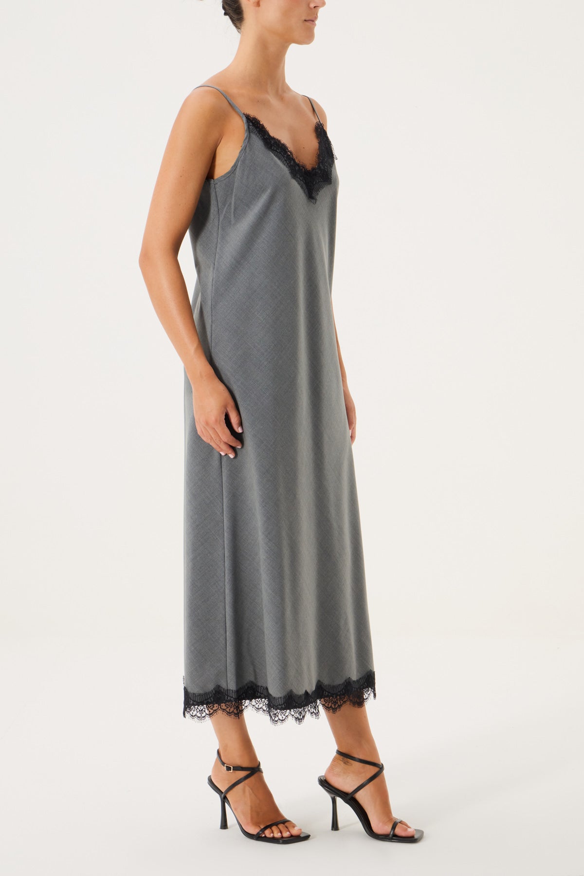 SOTTOVESTE CON PIZZO IN FRESCO DI LANA
