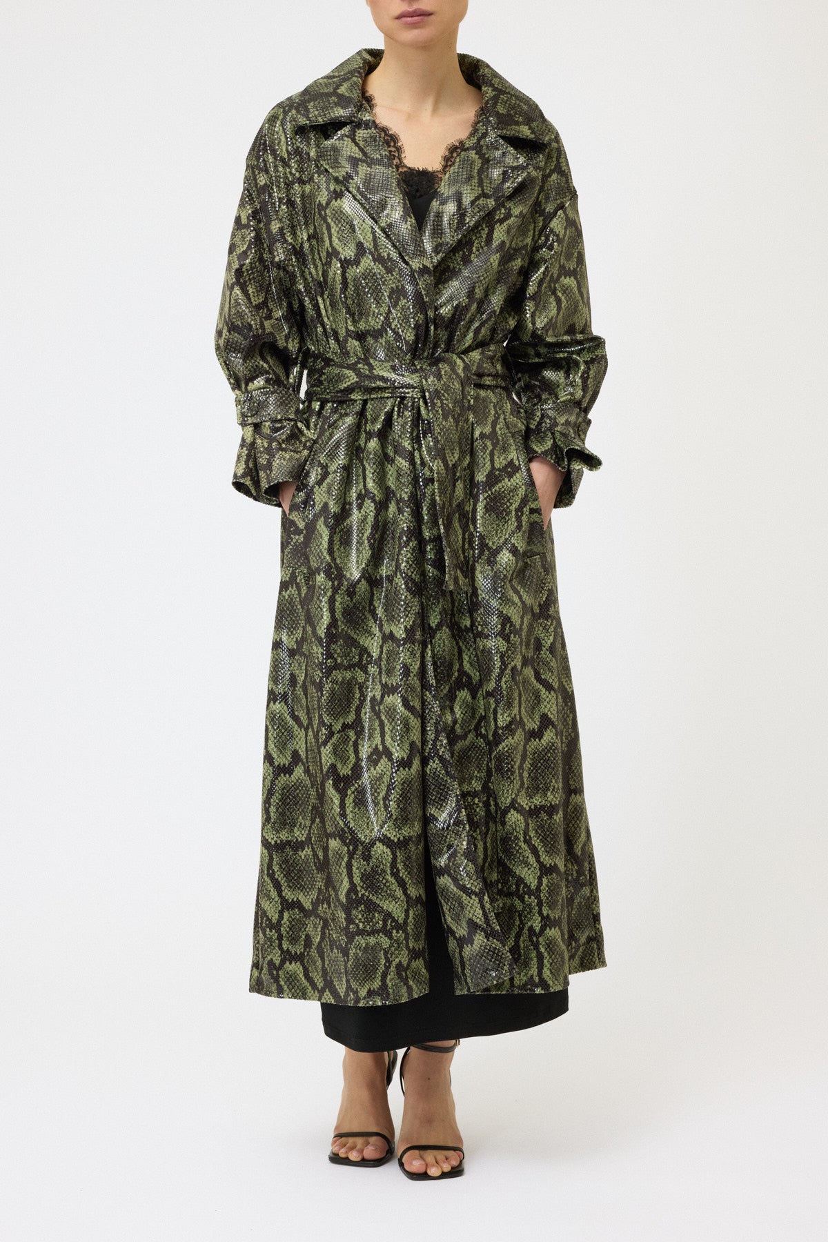 TRENCH LUNGO CON CINTURA