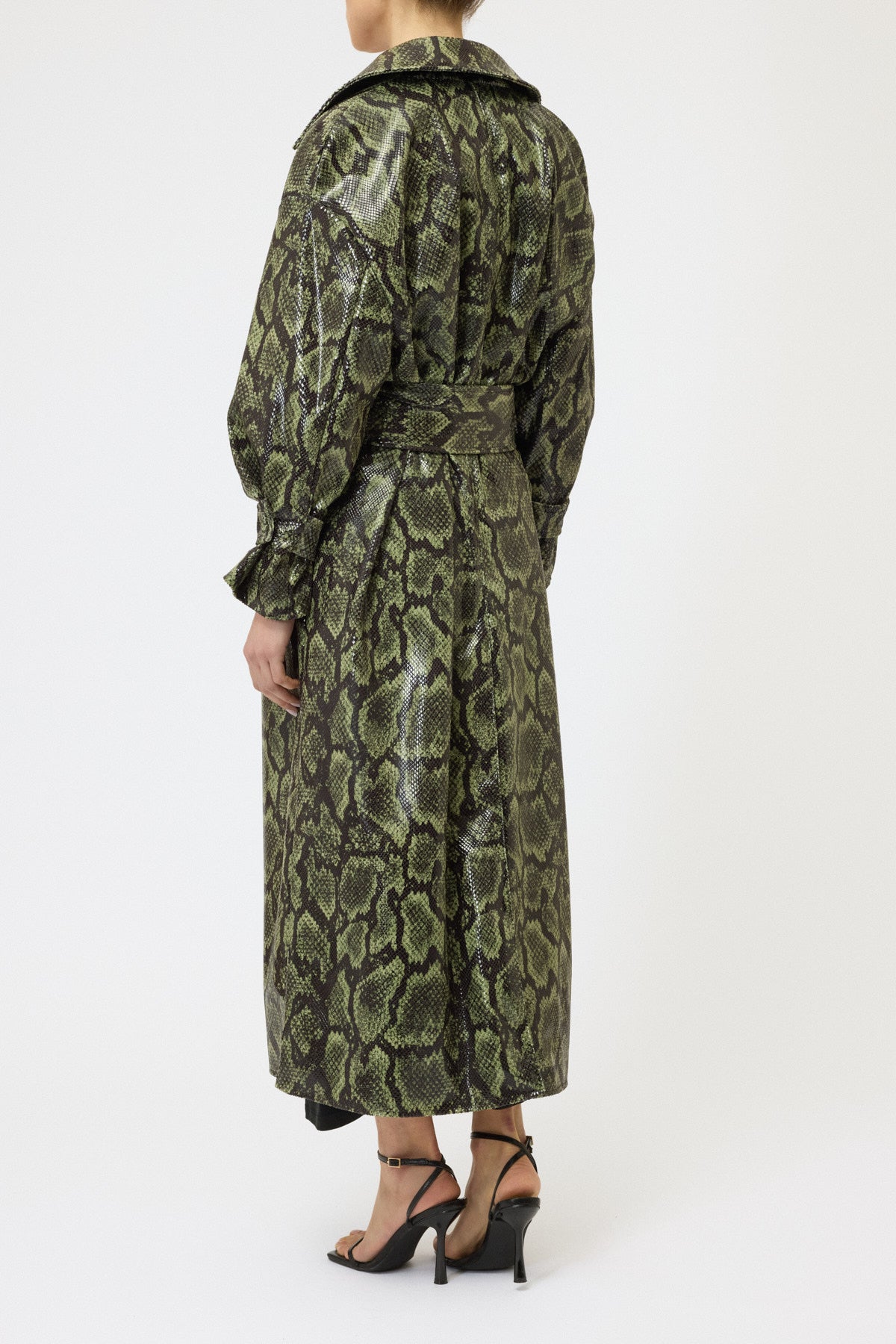 TRENCH LUNGO CON CINTURA