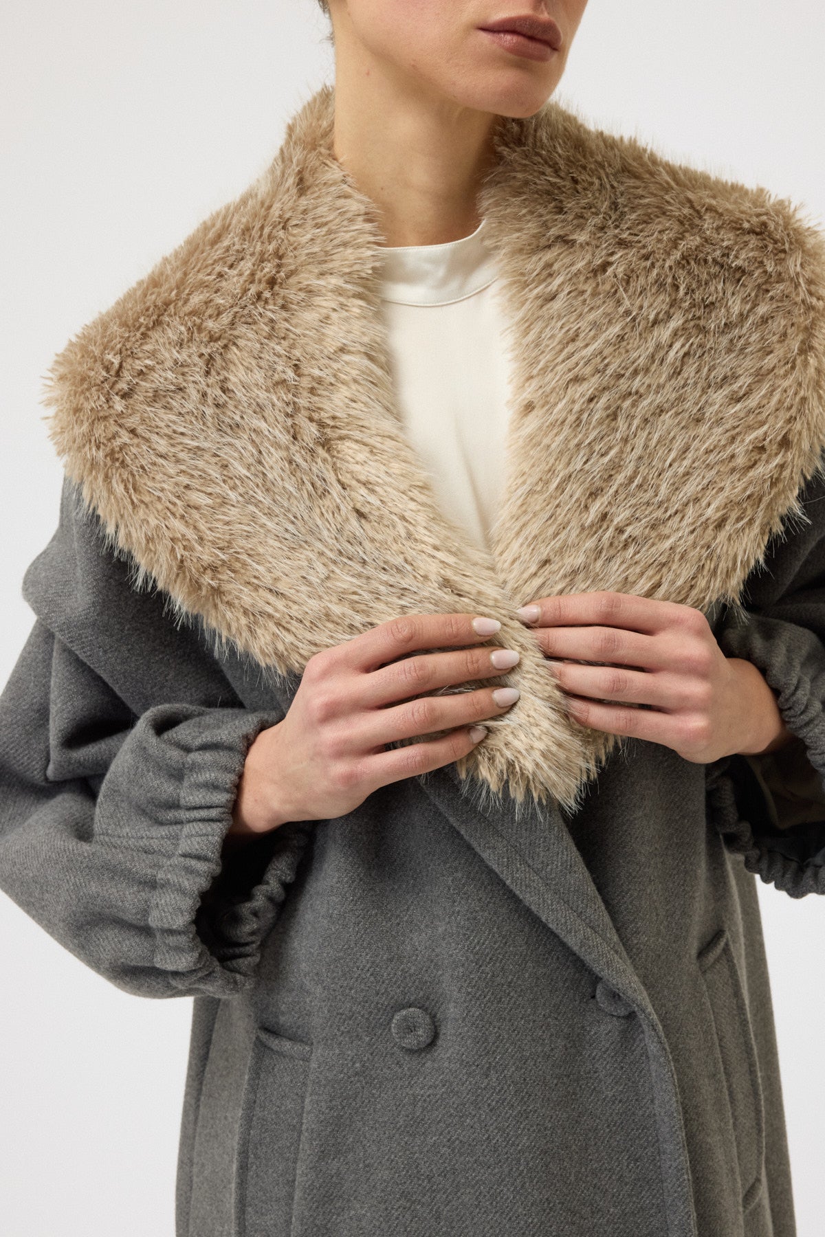 CAPPOTTO IN PANNO CON COLLO IN PELLICCIA ECOLOGICA
