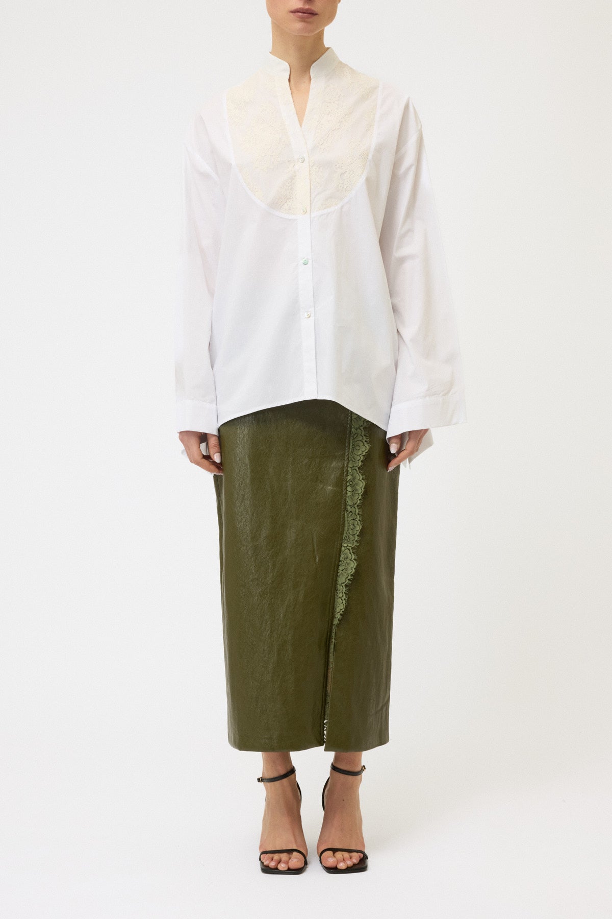 CAMICIA CON PLASTRON IN PIZZO