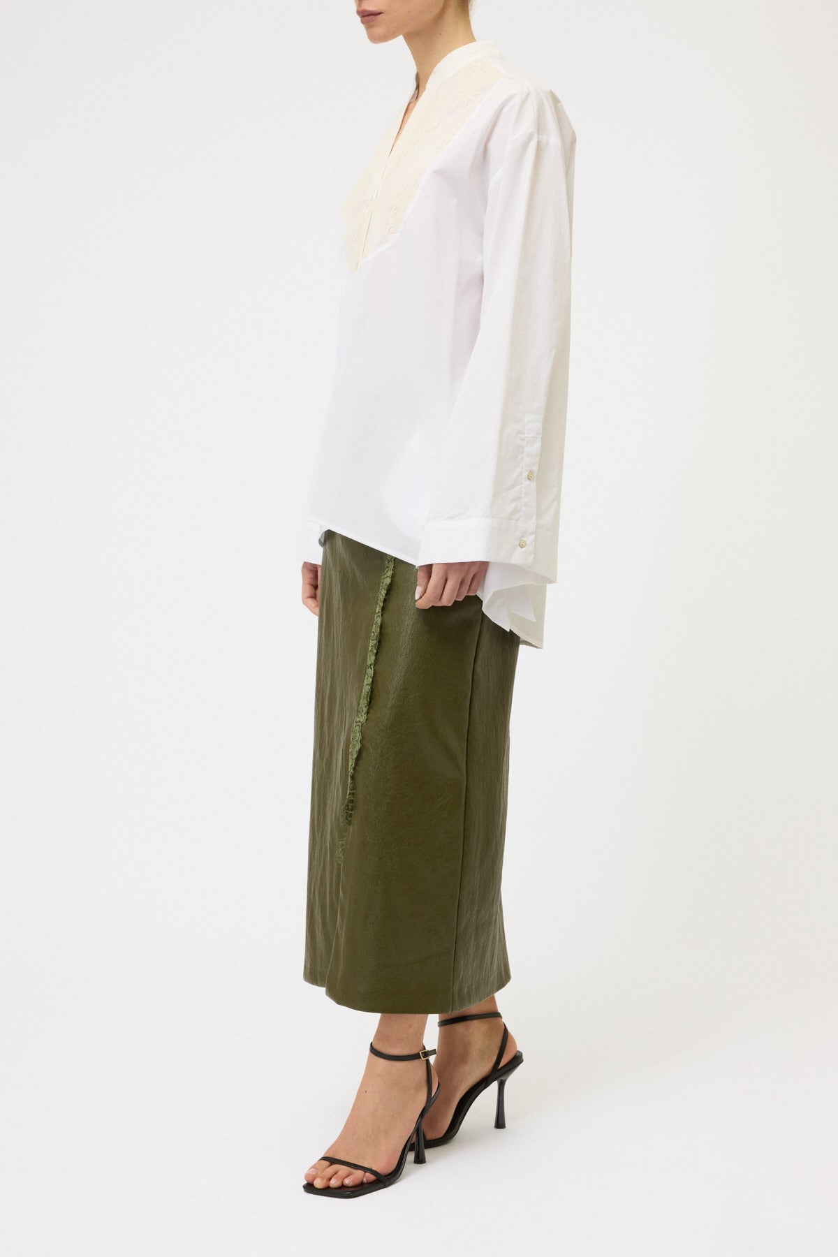 CAMICIA CON PLASTRON IN PIZZO