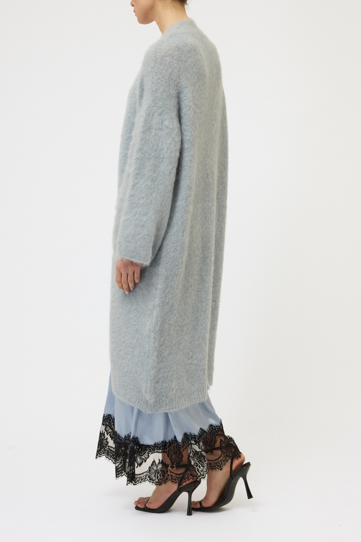CARDIGAN GARZATO LUNGO CON SPILLA GIOIELLO