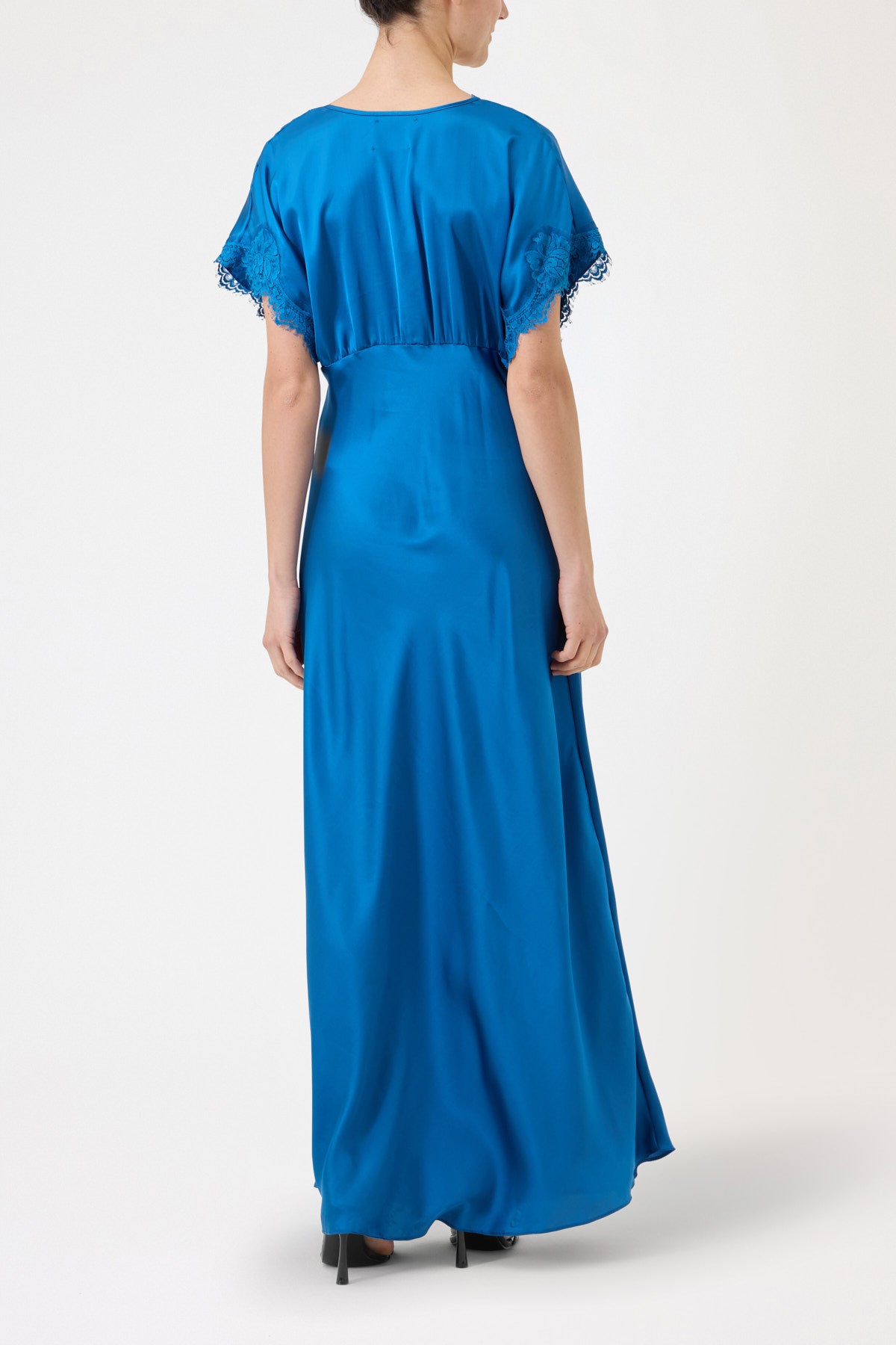 ABITO LUNGO EMILIA IN VISCOSA CON PIZZO