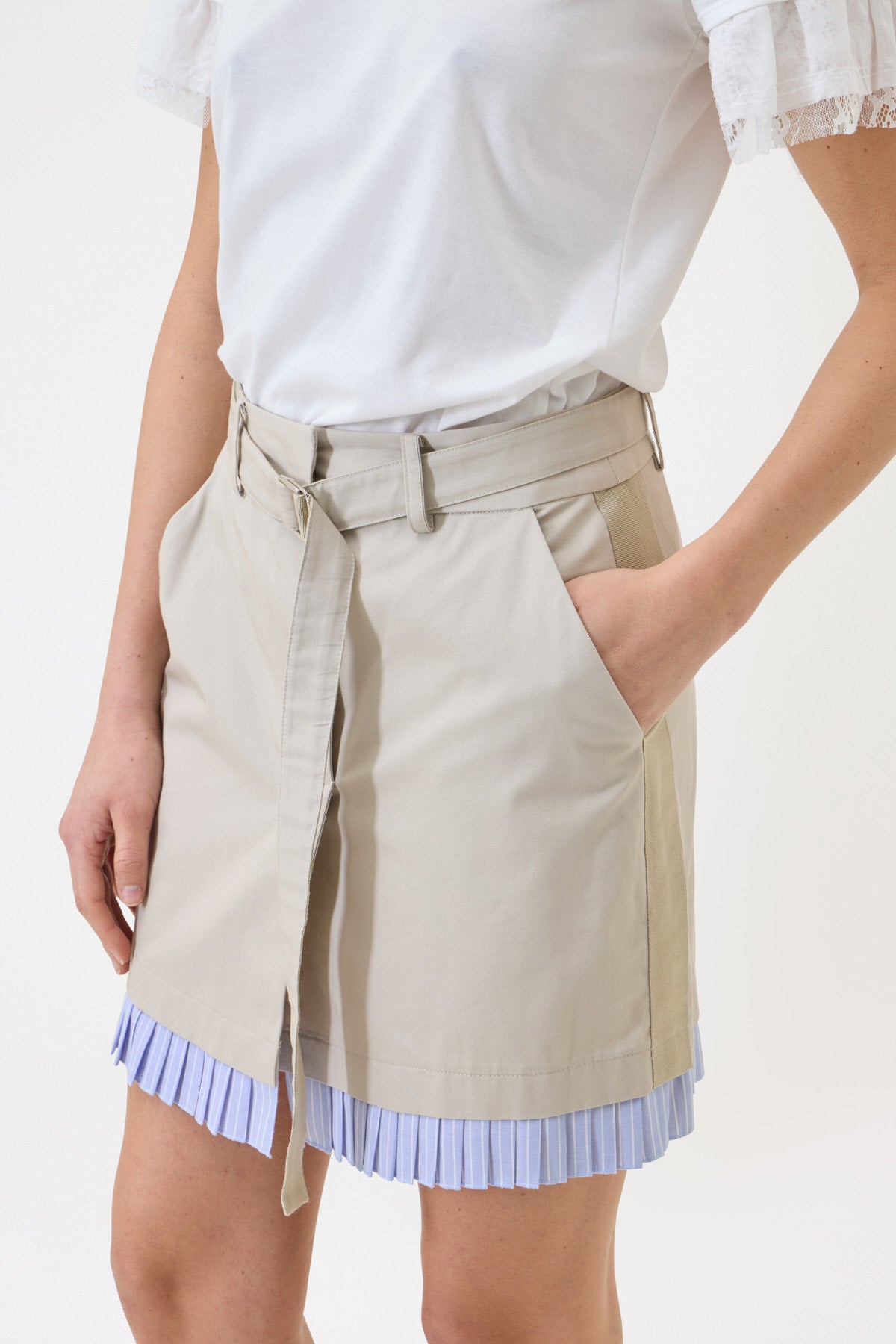 MINI SKIRT IN GABARDINE WITH STRIPED PLEATED
