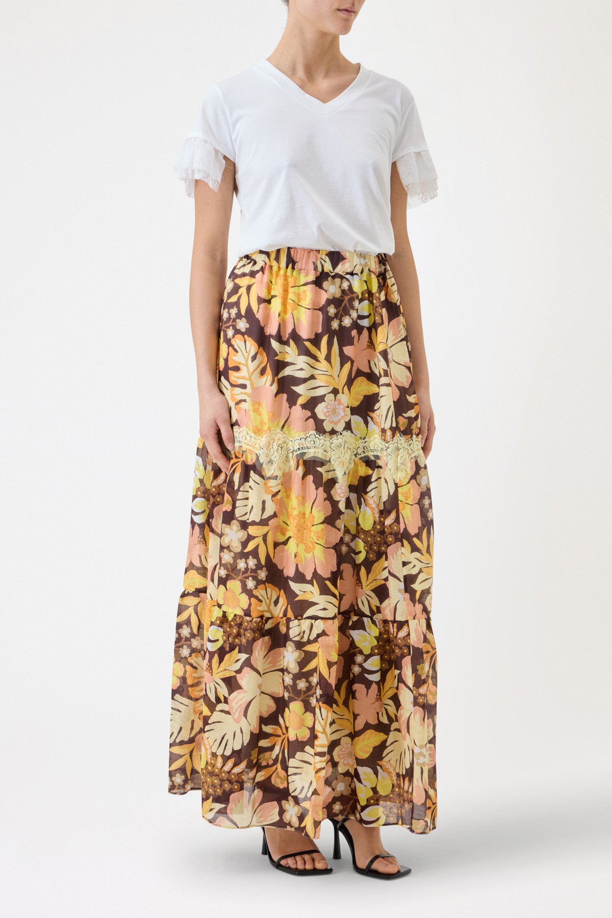 FLOUNCE SKIRT WITH LACE PATTERN