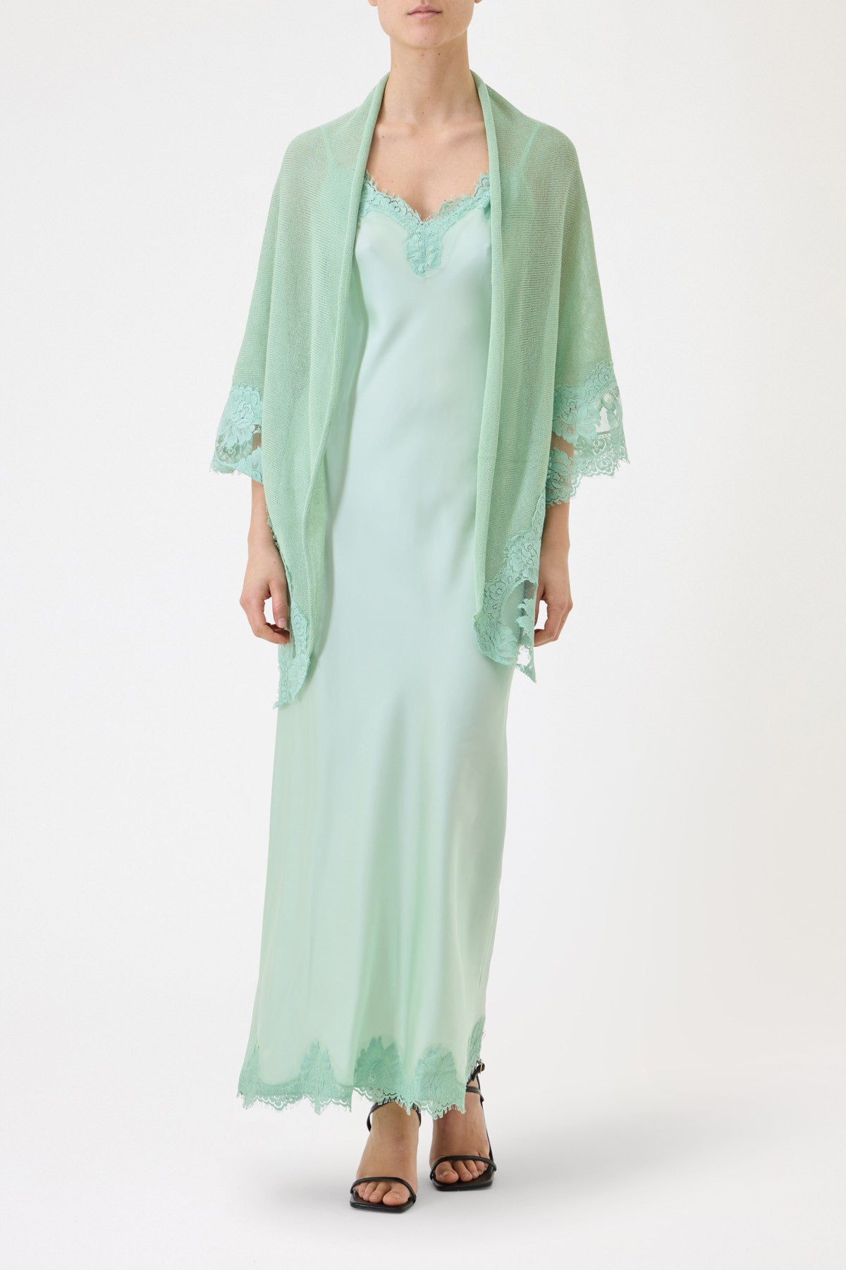 KEFIA WITH LACE
