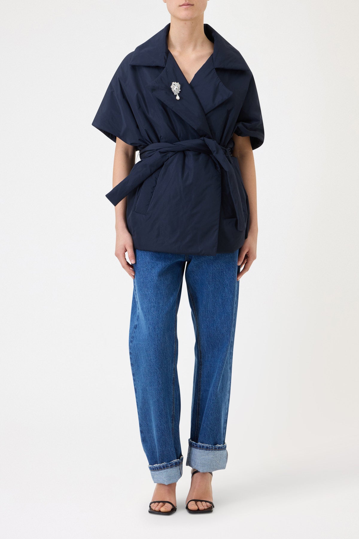 OVERSIZED 100-GRAM WAISTCOAT WITH JEWEL BROOCH