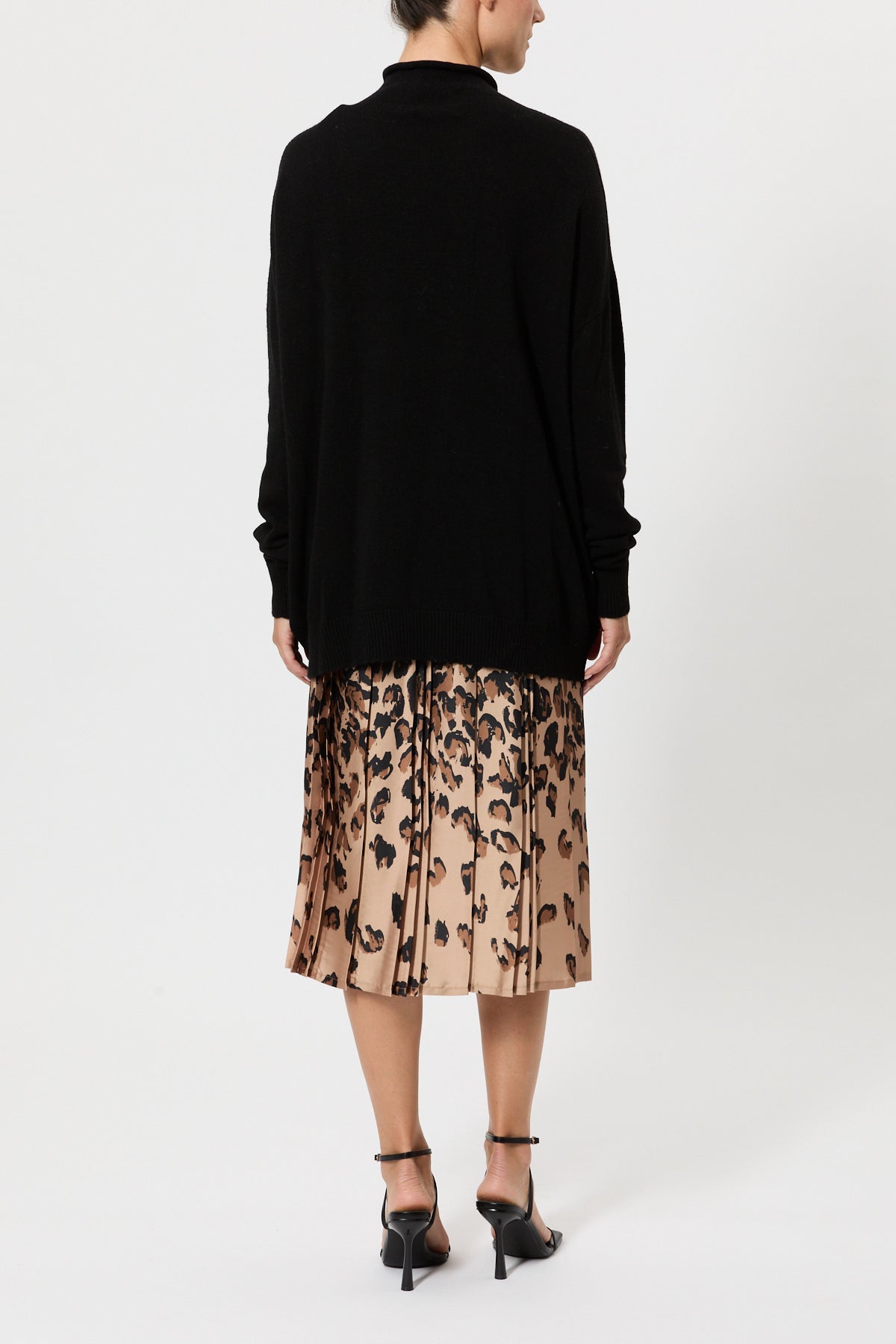 OVERSIZED HALF-NECK SWEATER