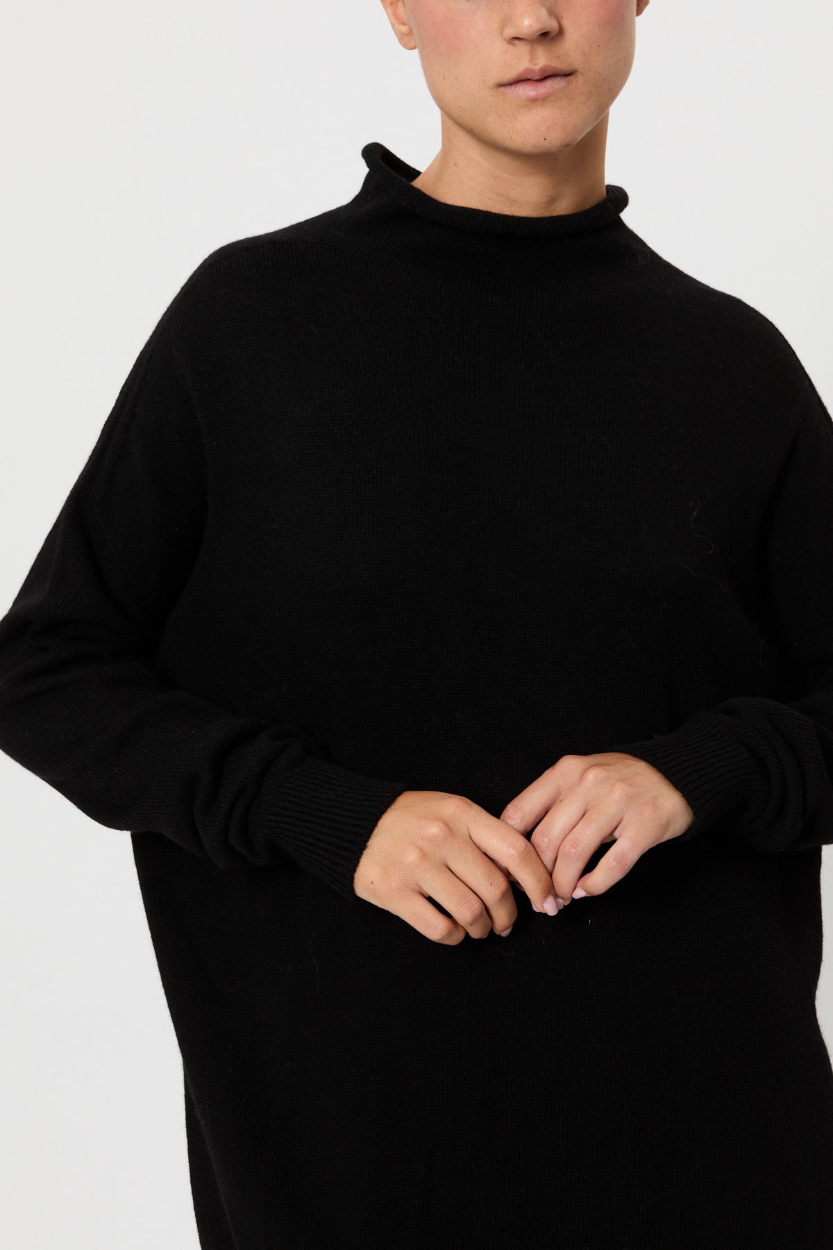 OVERSIZED HALF-NECK SWEATER
