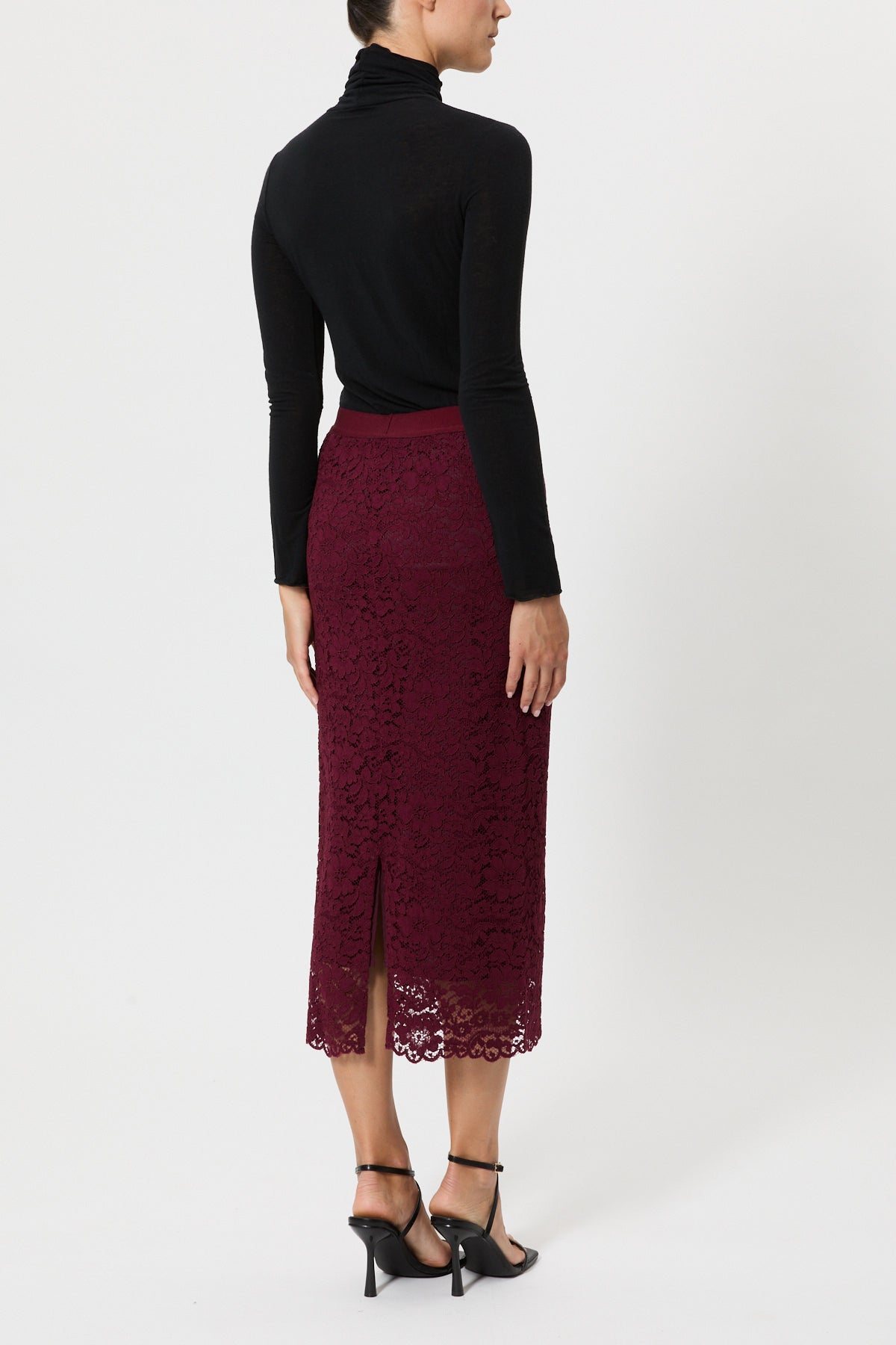 LACE PENCIL SKIRT