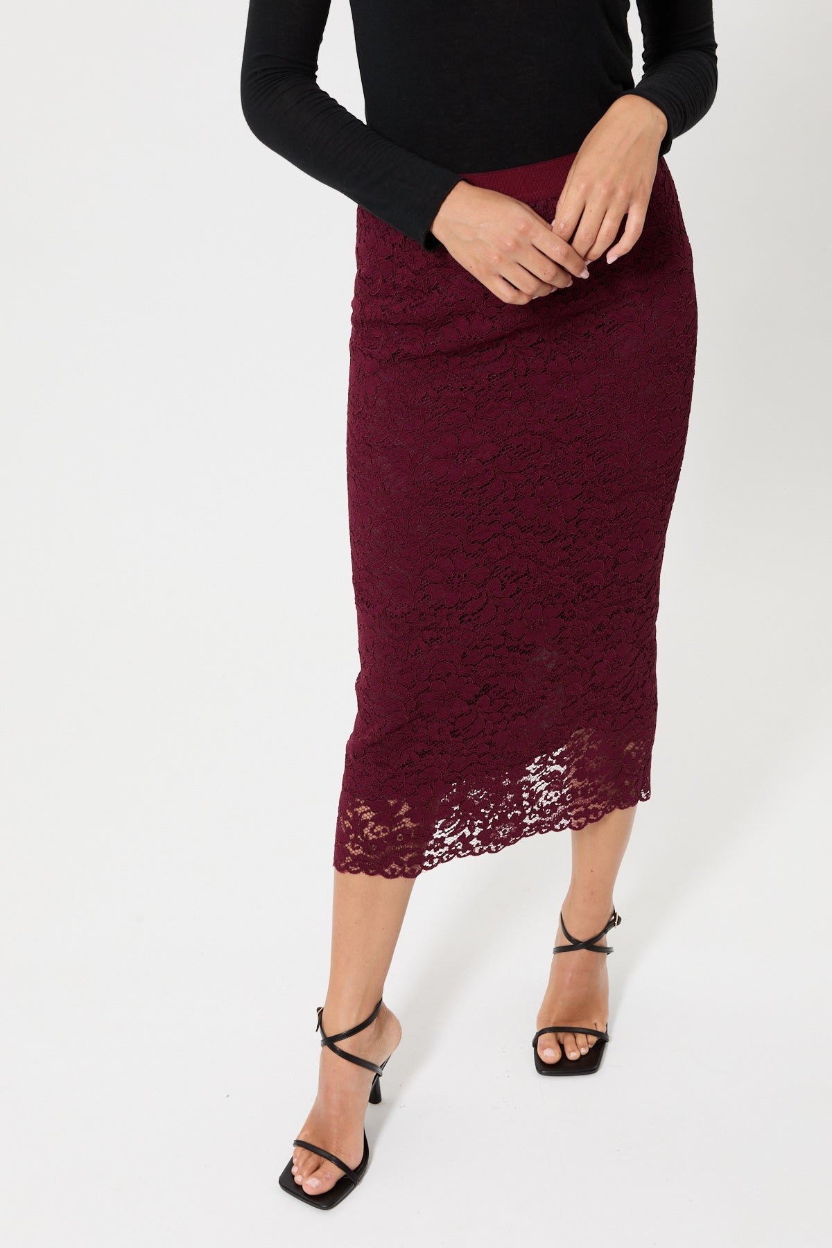 LACE PENCIL SKIRT