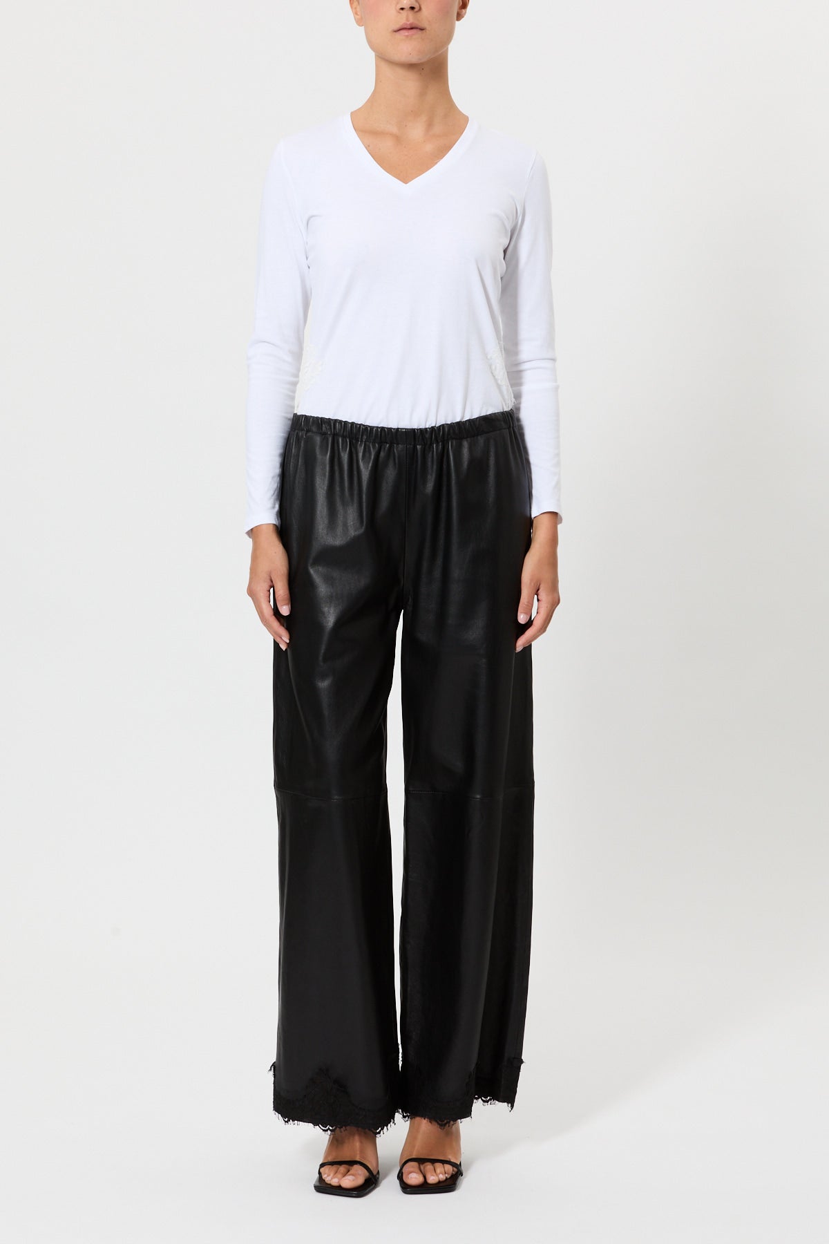 PANTALONE IN PELLE CON PIZZO