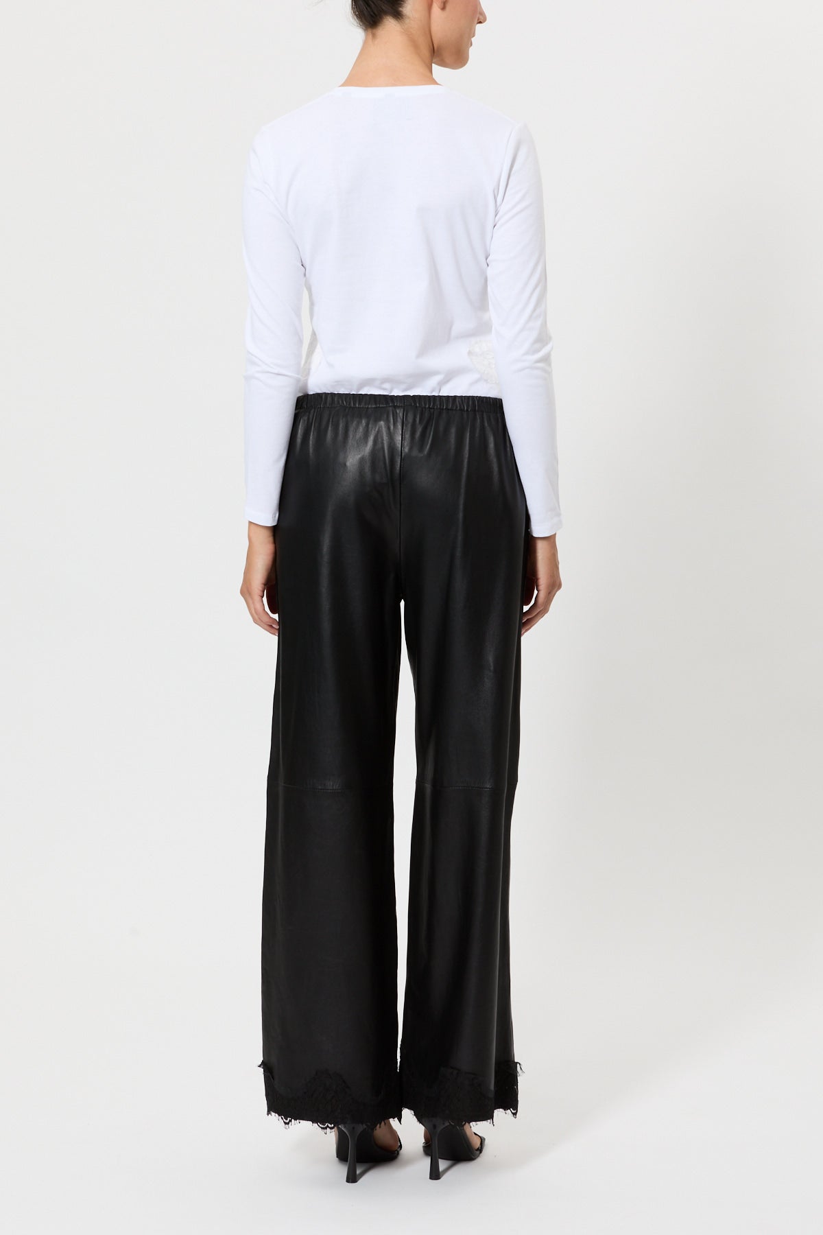 PANTALONE IN PELLE CON PIZZO