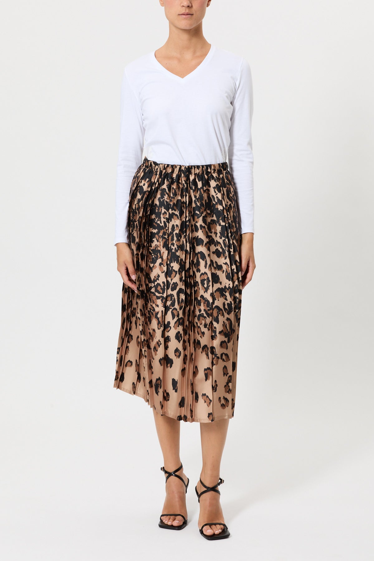 LONG PLEATED SKIRT WITH PATTERN