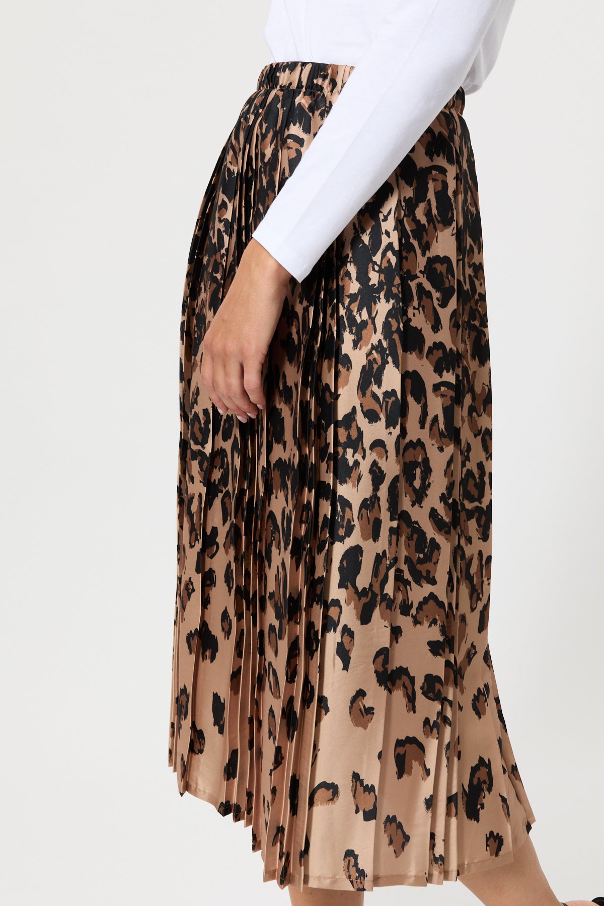 LONG PLEATED SKIRT WITH PATTERN