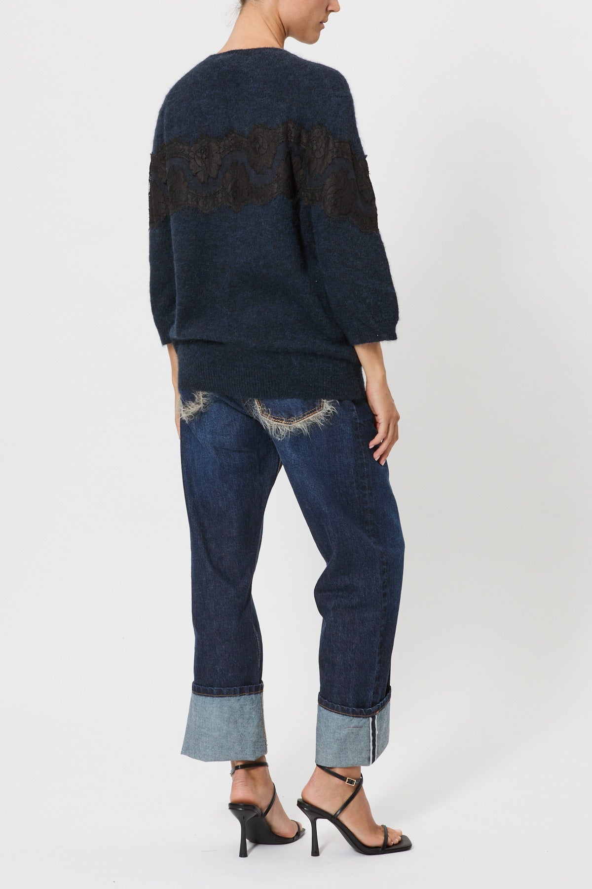 MAGLIA CON PIZZO