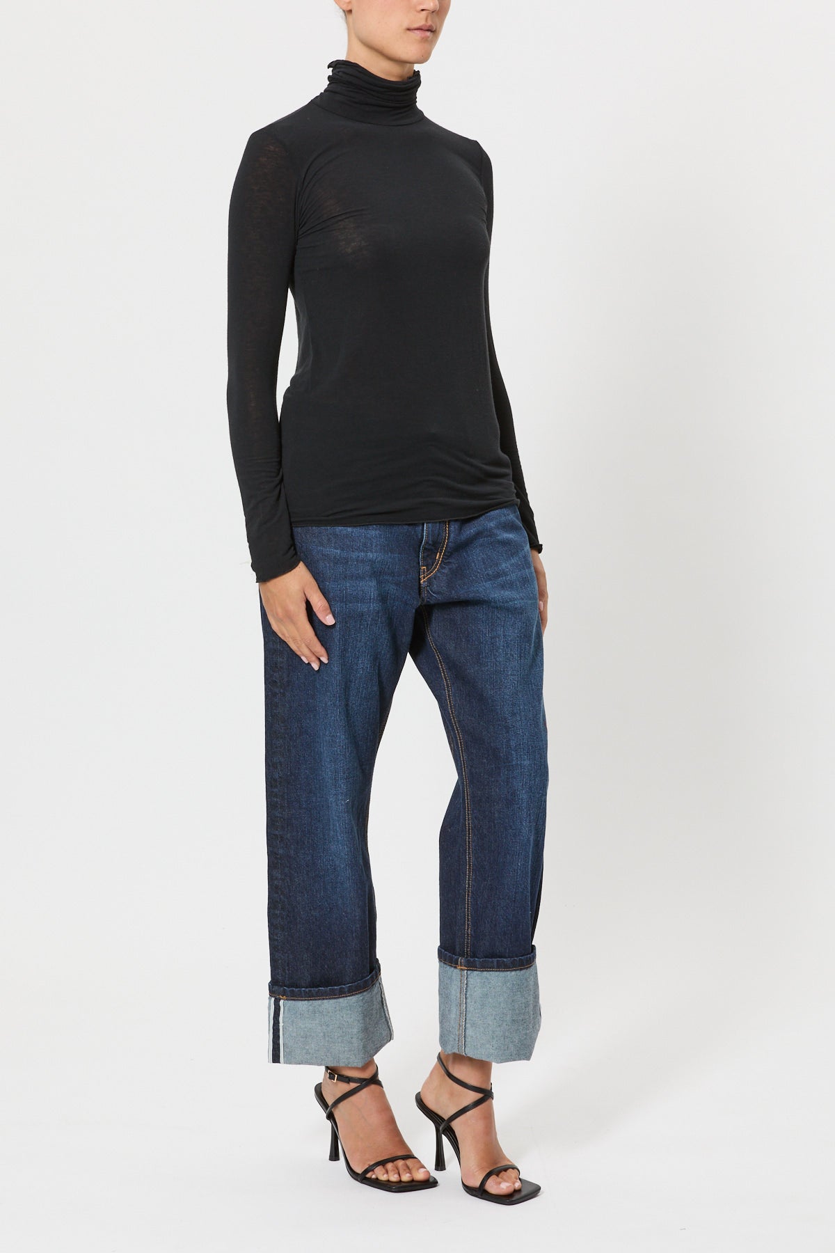 T-SHIRT A COLLO ALTO IN SOFT JERSEY